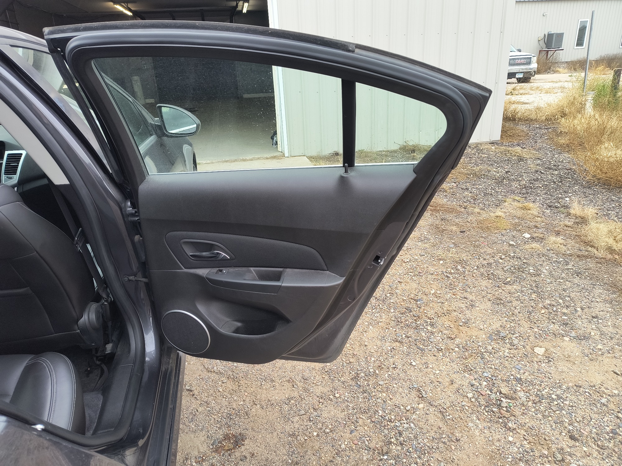2011 chevrolet cruze ltz with 157761 miles for sale near elk-river, minnesota 106554_30_pass_rear_door_panel.jpg
