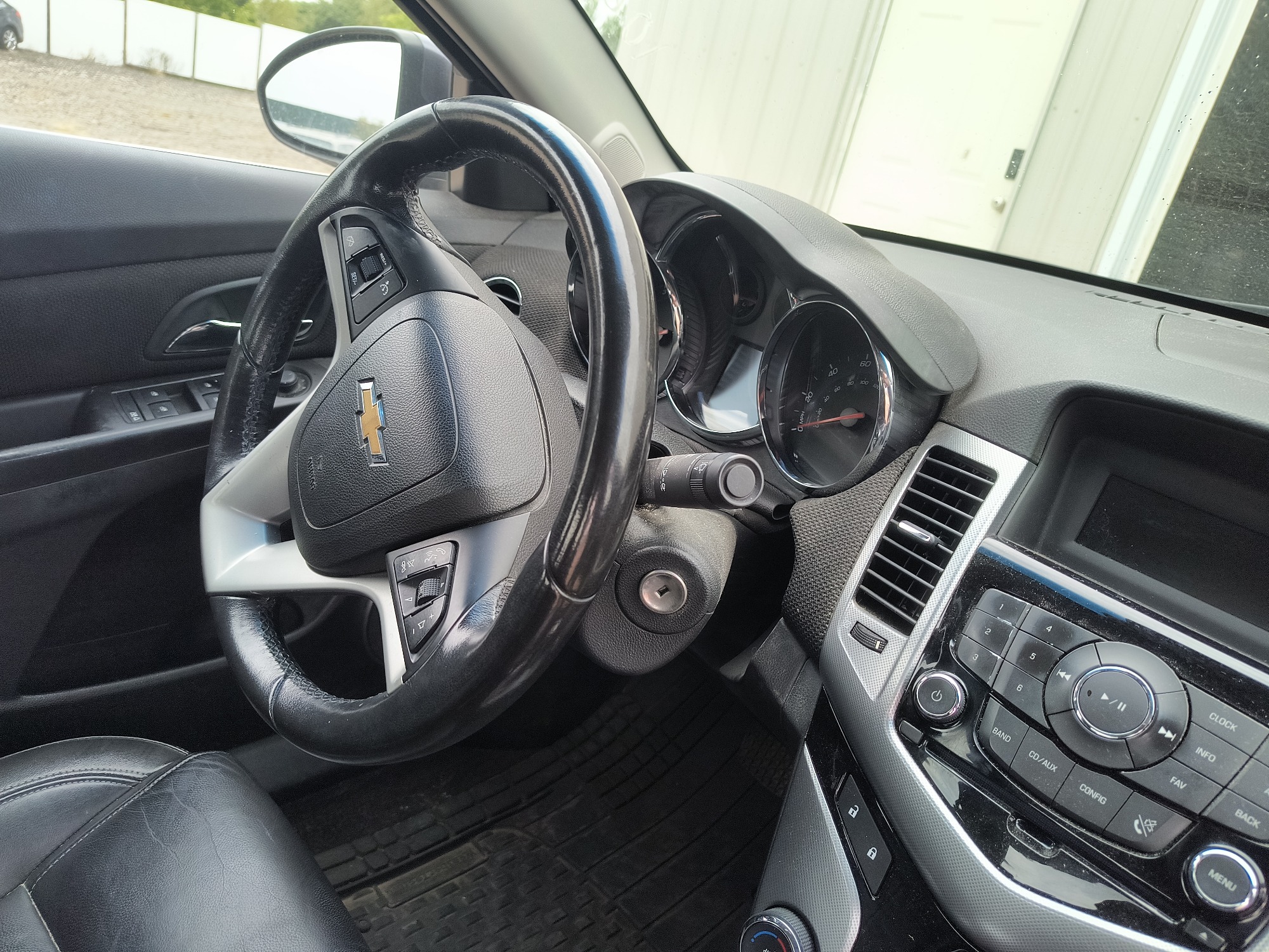 2011 chevrolet cruze ltz with 157761 miles for sale near elk-river, minnesota 106554_36_steering_wheel.jpg