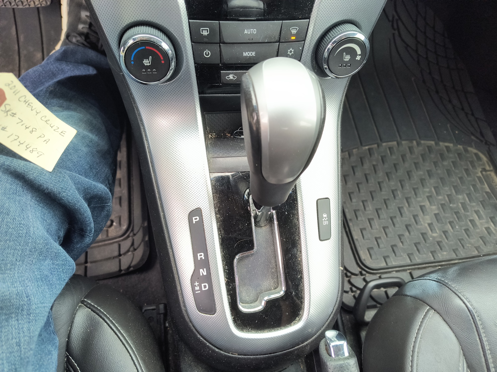 2011 chevrolet cruze ltz with 157761 miles for sale near elk-river, minnesota 106554_41_shifter.jpg
