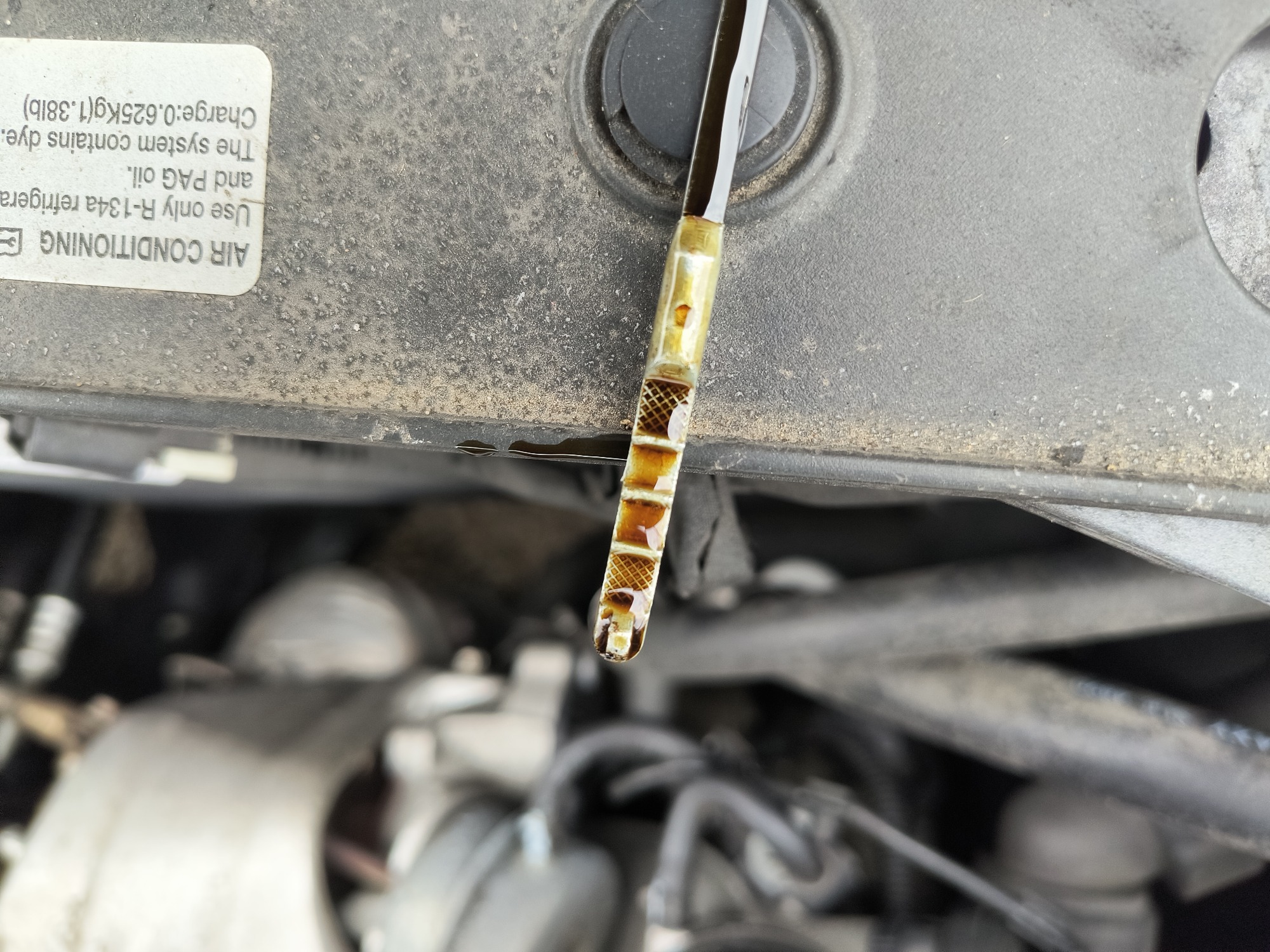 2011 chevrolet cruze ltz with 157761 miles for sale near elk-river, minnesota 106554_50_oil_dipstick.jpg