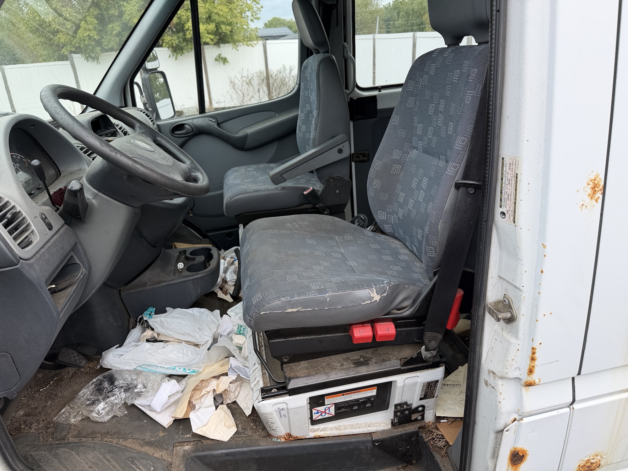 2006 dodge sprinter-wagon 2500-high-ceiling-140-in.-wb for sale near elk-river, minnesota 106555_22_driver_seat.jpg