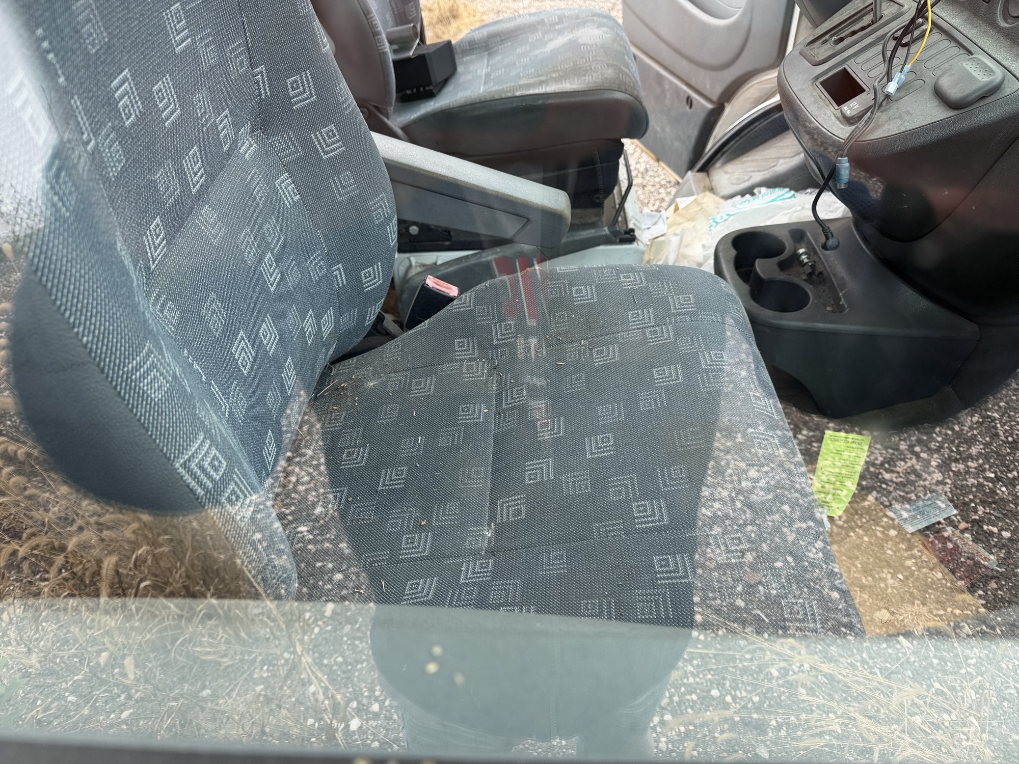 2006 dodge sprinter-wagon 2500-high-ceiling-140-in.-wb for sale near elk-river, minnesota 106555_31_passenger_seat.jpg