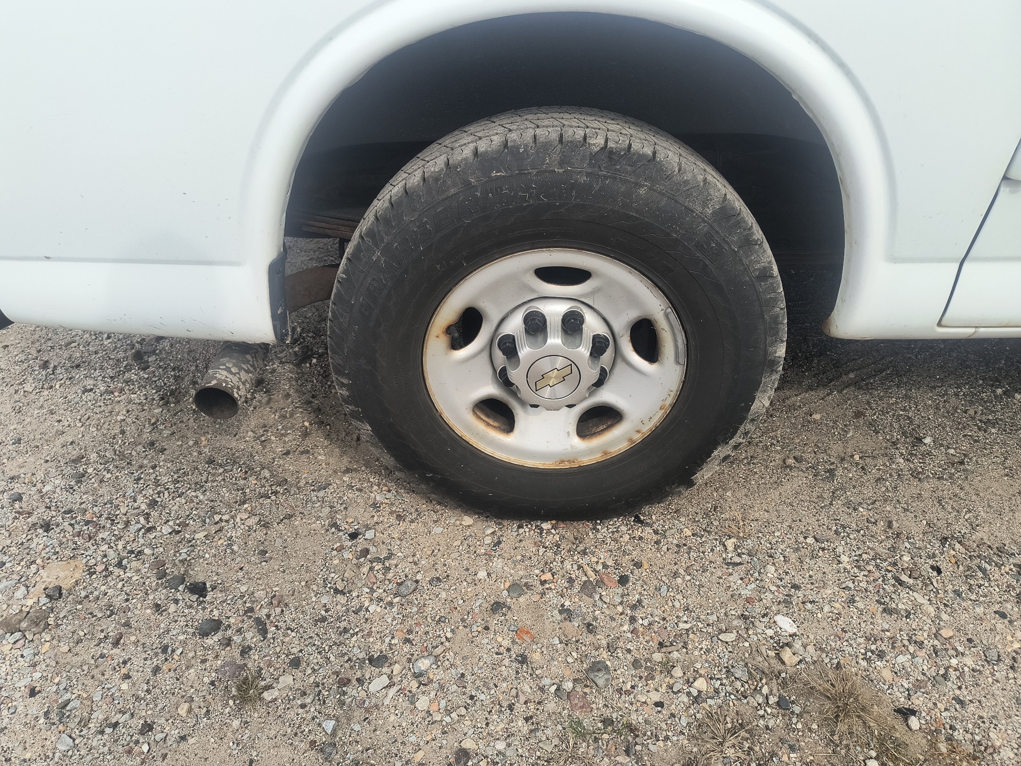 2014 chevrolet express 2500-cargo with 199160 miles for sale near elk-river, minnesota 106556_14_rear_pass_wheel.jpg