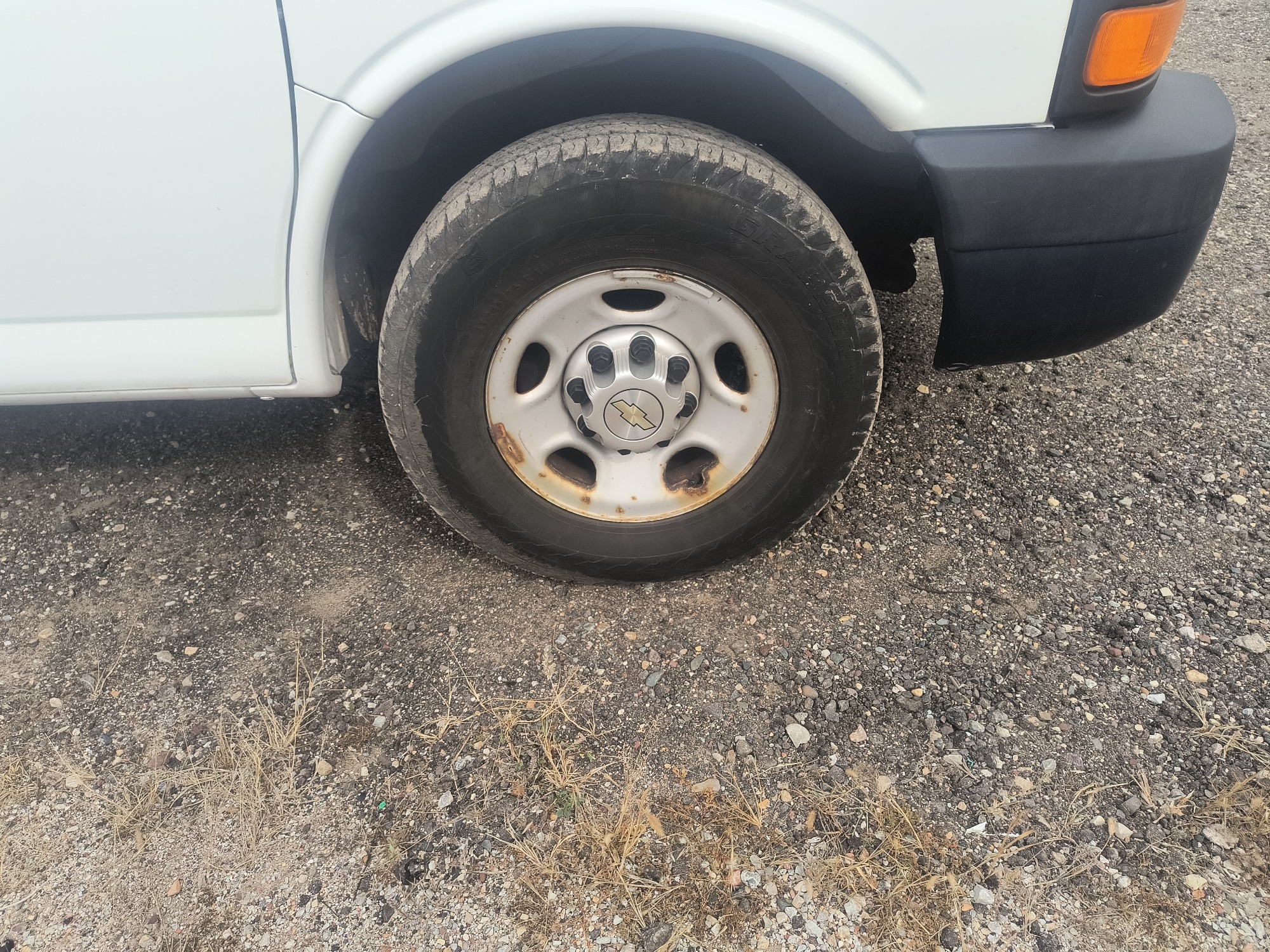 2014 chevrolet express 2500-cargo with 199160 miles for sale near elk-river, minnesota 106556_15_front_pass_wheel.jpg