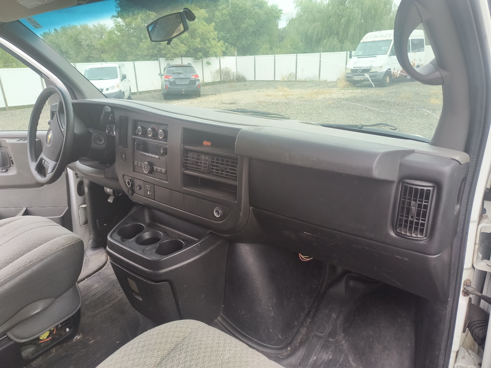 2014 chevrolet express 2500-cargo with 199160 miles for sale near elk-river, minnesota 106556_34_whole_dash.jpg