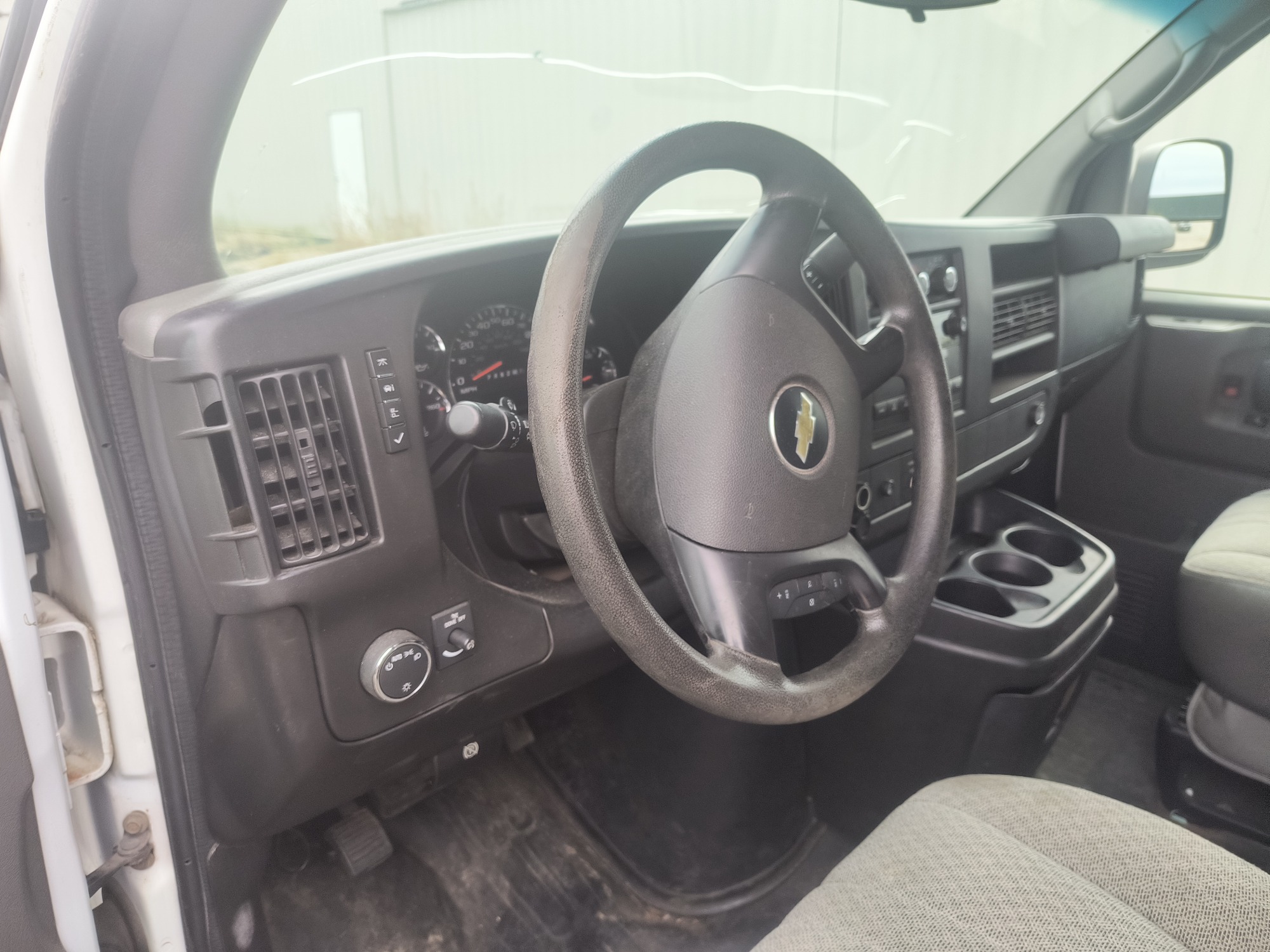 2014 chevrolet express 2500-cargo with 199160 miles for sale near elk-river, minnesota 106556_37_left_of_steering_wheel.jpg