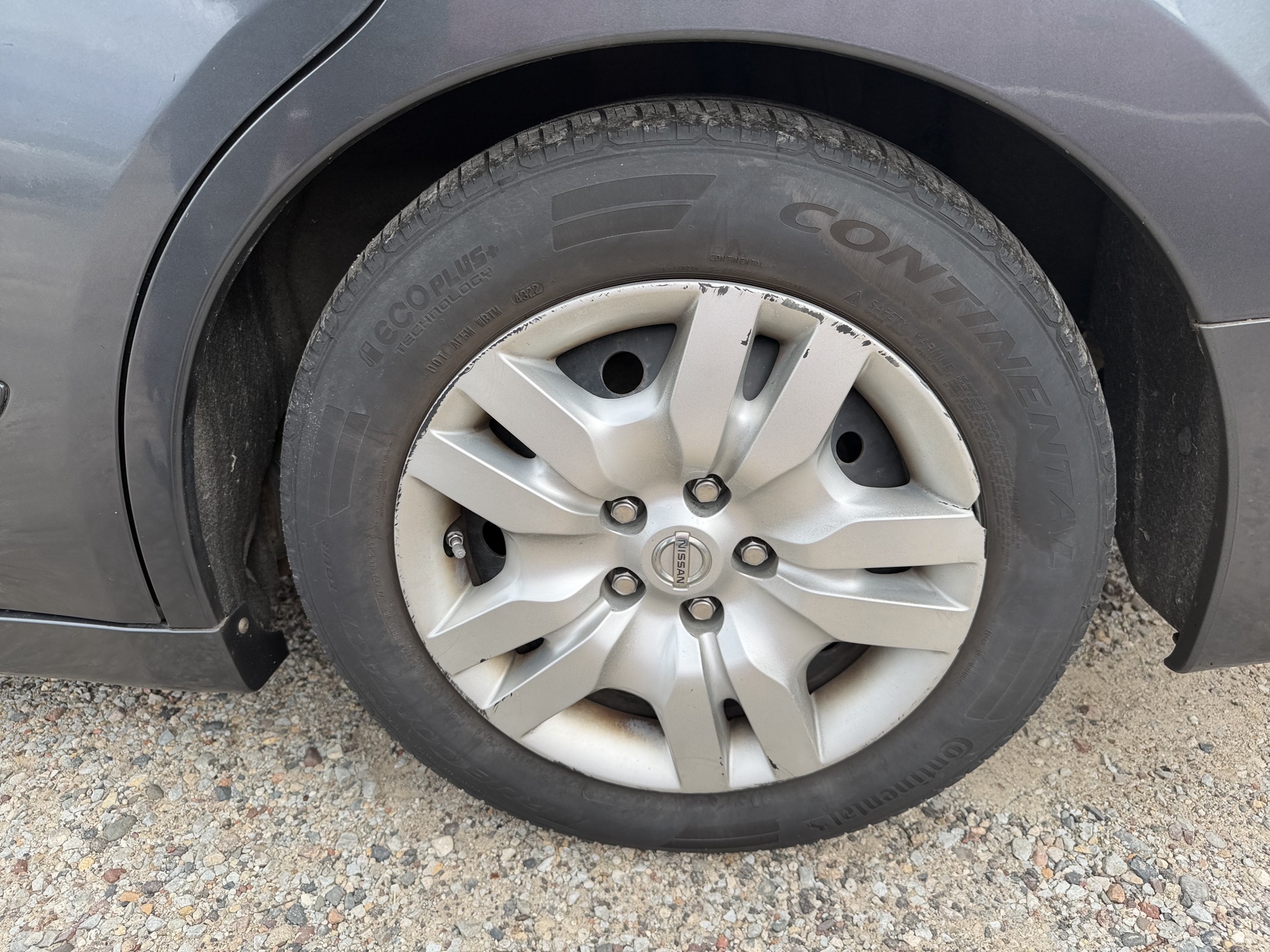 2010 nissan altima 2.5-s with 231356 miles for sale near elk-river, minnesota 106560_13_rear_drv_wheel.jpg