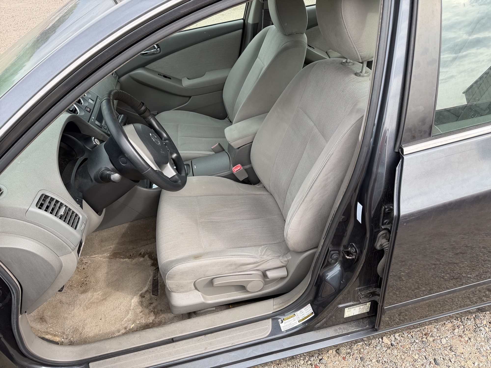 2010 nissan altima 2.5-s with 231356 miles for sale near elk-river, minnesota 106560_22_driver_seat.jpg