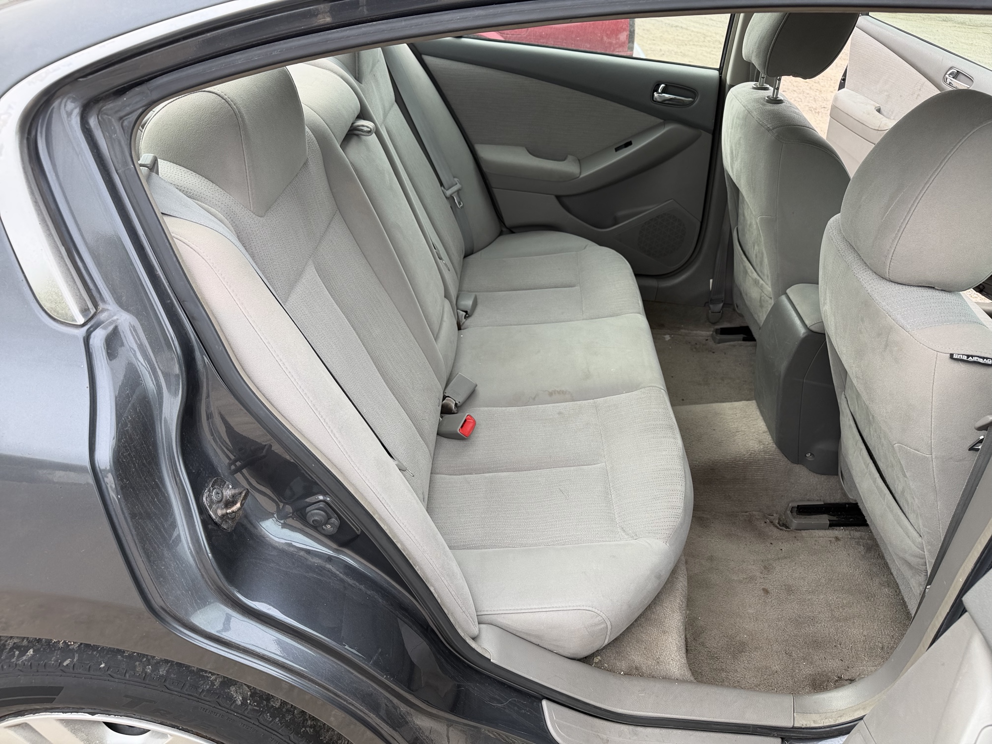 2010 nissan altima 2.5-s with 231356 miles for sale near elk-river, minnesota 106560_28_pass_rear_seat.jpg