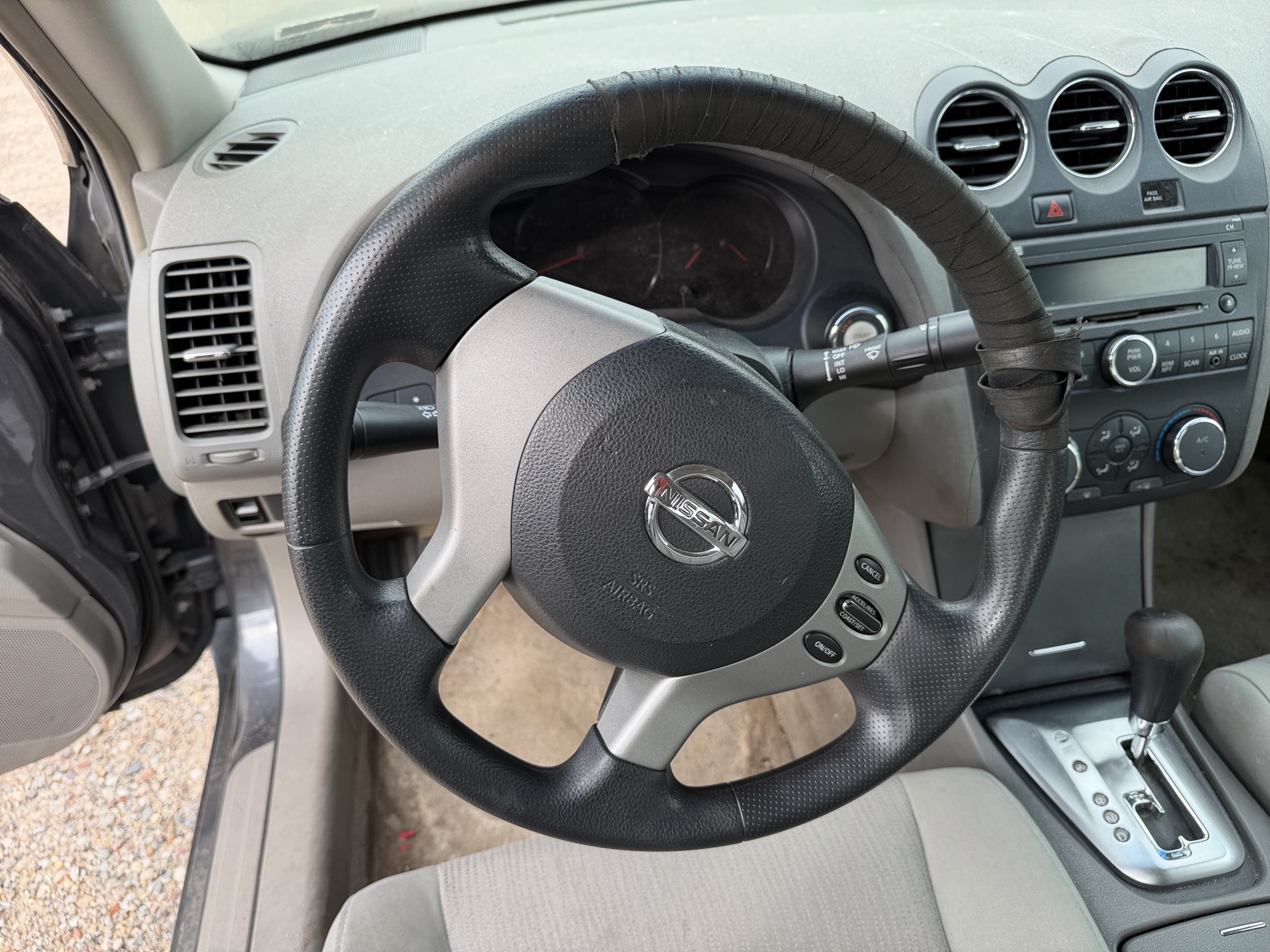 2010 nissan altima 2.5-s with 231356 miles for sale near elk-river, minnesota 106560_36_steering_wheel.jpg