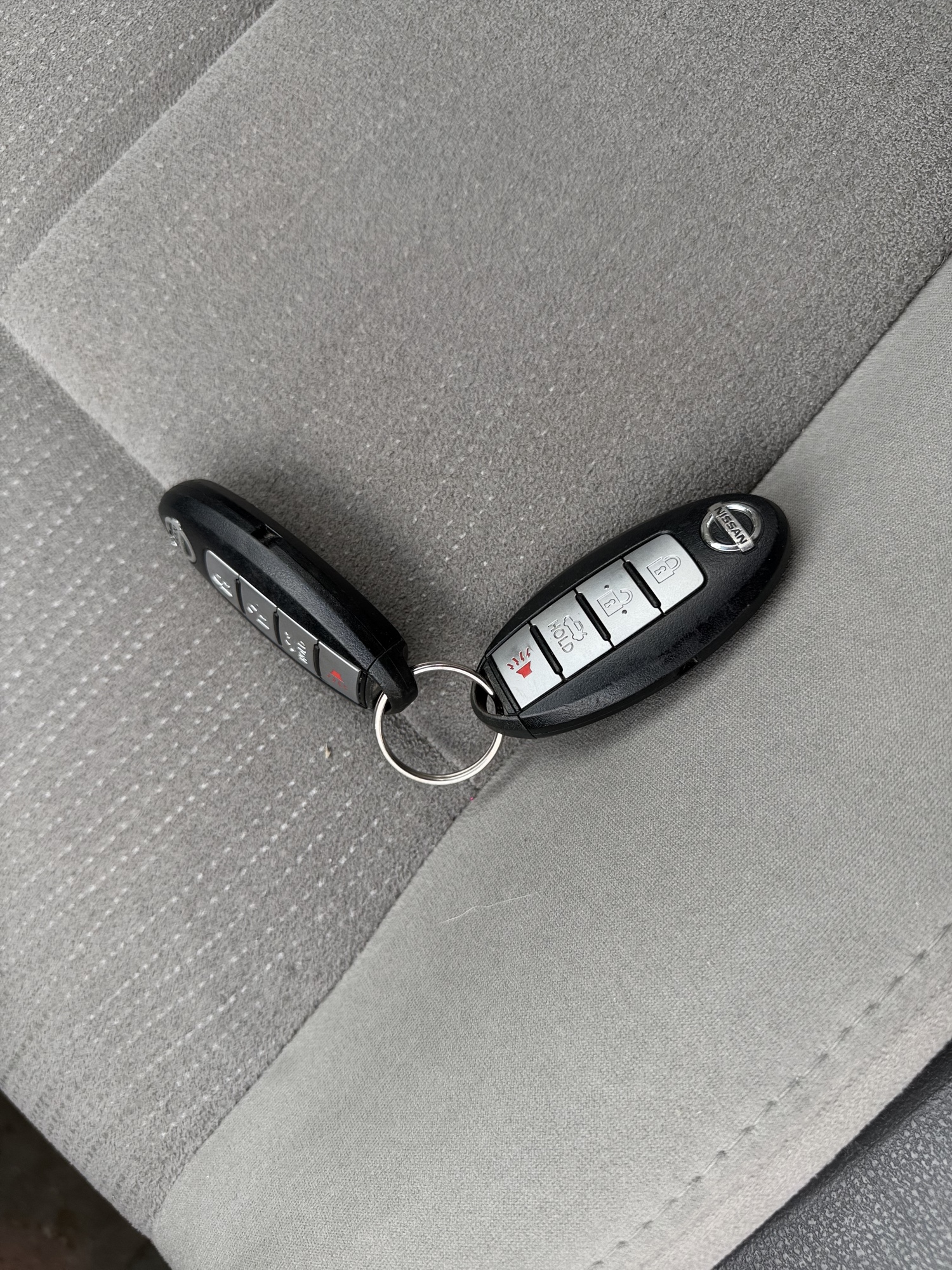 2010 nissan altima 2.5-s with 231356 miles for sale near elk-river, minnesota 106560_51_keys.jpg