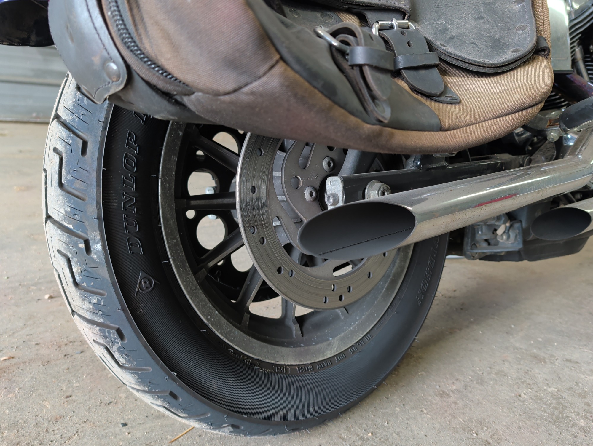 2000 harley-davidson fxds - with 32149 miles for sale near elk-river, minnesota 106561_14_rear_pass_wheel.jpg
