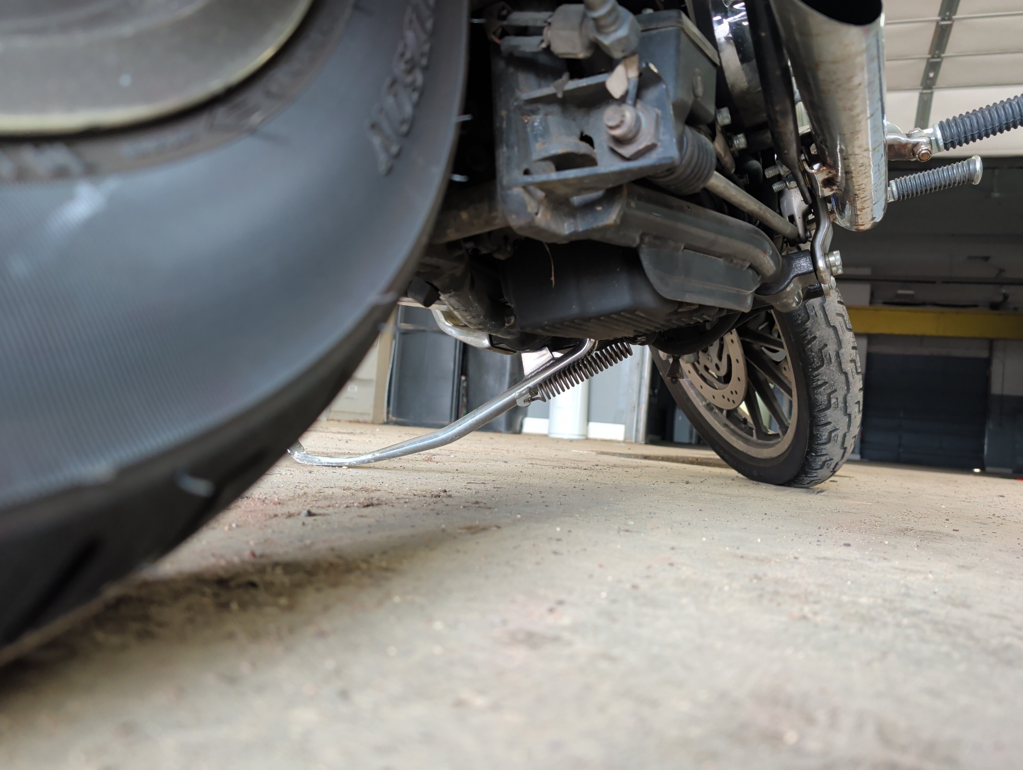 2000 harley-davidson fxds - with 32149 miles for sale near elk-river, minnesota 106561_19_undercar_rear.jpg