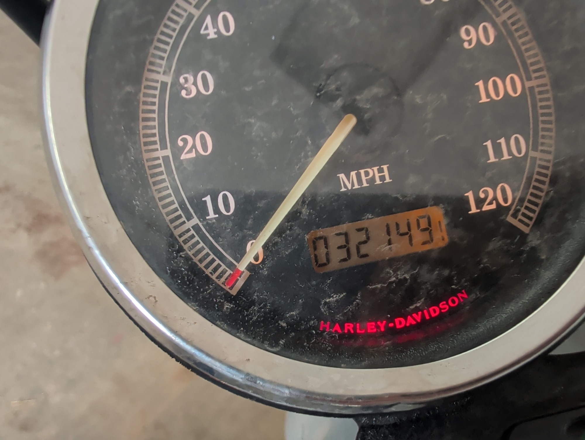 2000 harley-davidson fxds - with 32149 miles for sale near elk-river, minnesota 106561_44_mileage_closeup.jpg