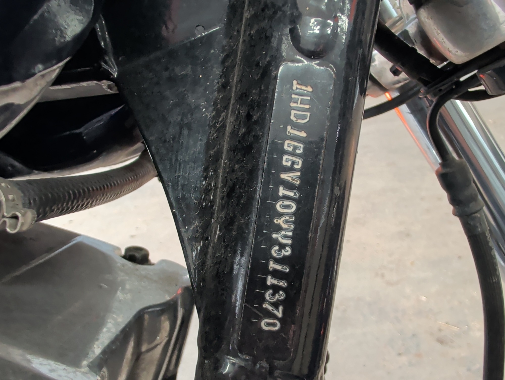 2000 harley-davidson fxds - with 32149 miles for sale near elk-river, minnesota 106561_47_door_vin_sticker.jpg