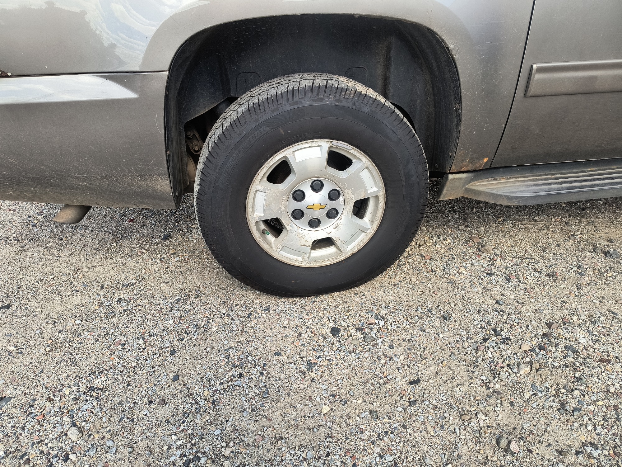 2013 chevrolet suburban ltz-1500-4wd with 215158 miles for sale near elk-river, minnesota 106563_14_rear_pass_wheel.jpg