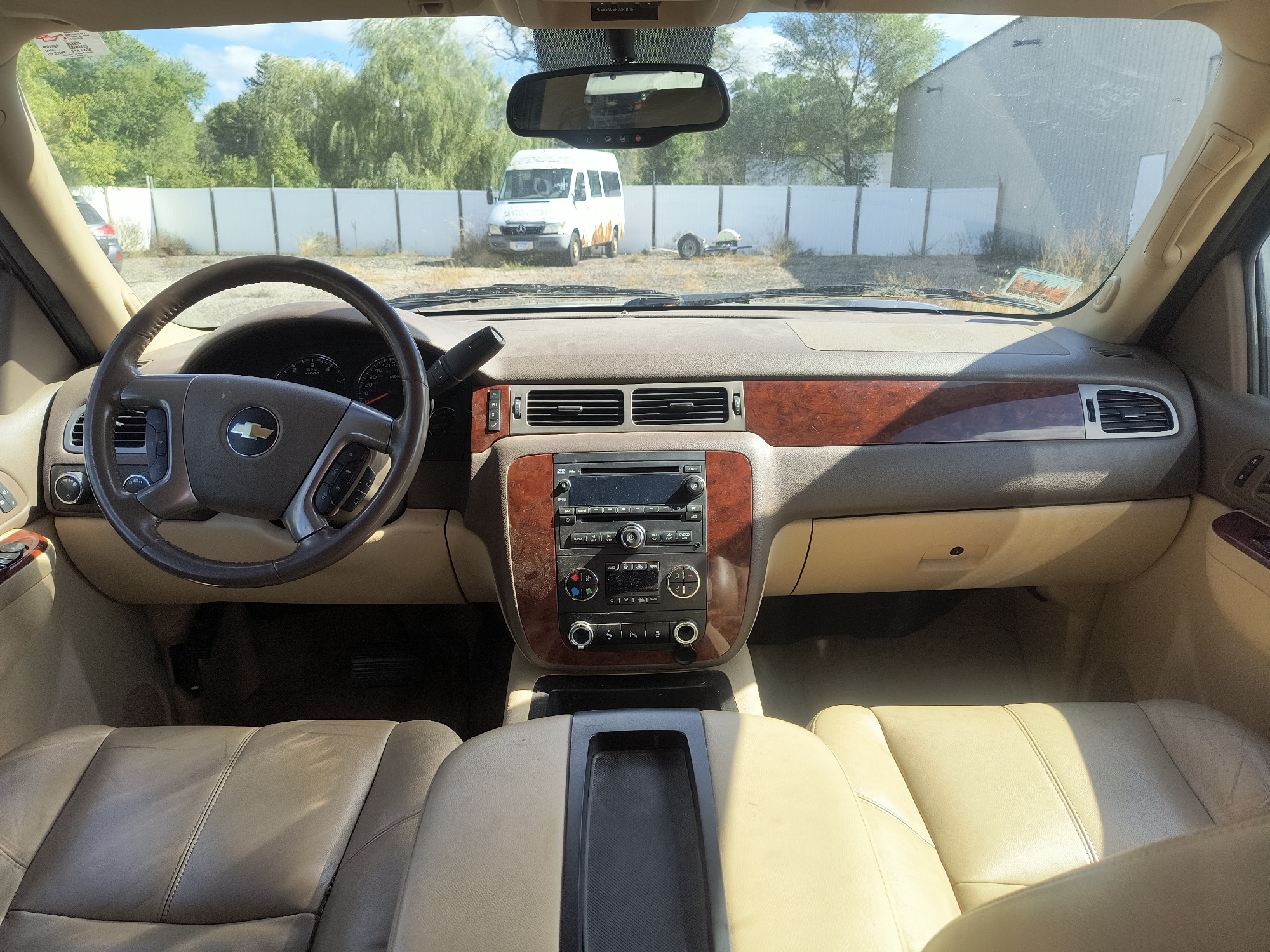 2013 chevrolet suburban ltz-1500-4wd with 215158 miles for sale near elk-river, minnesota 106563_34_whole_dash.jpg