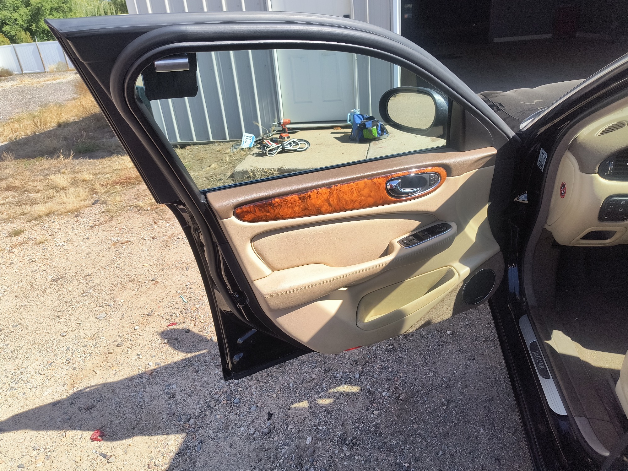 2005 jaguar xj-series xj8l with 123017 miles for sale near elk-river, minnesota 106564_23_driver_door_panel.jpg