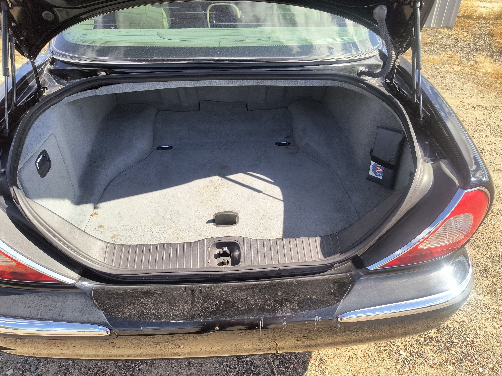 2005 jaguar xj-series xj8l with 123017 miles for sale near elk-river, minnesota 106564_26_trunk.jpg