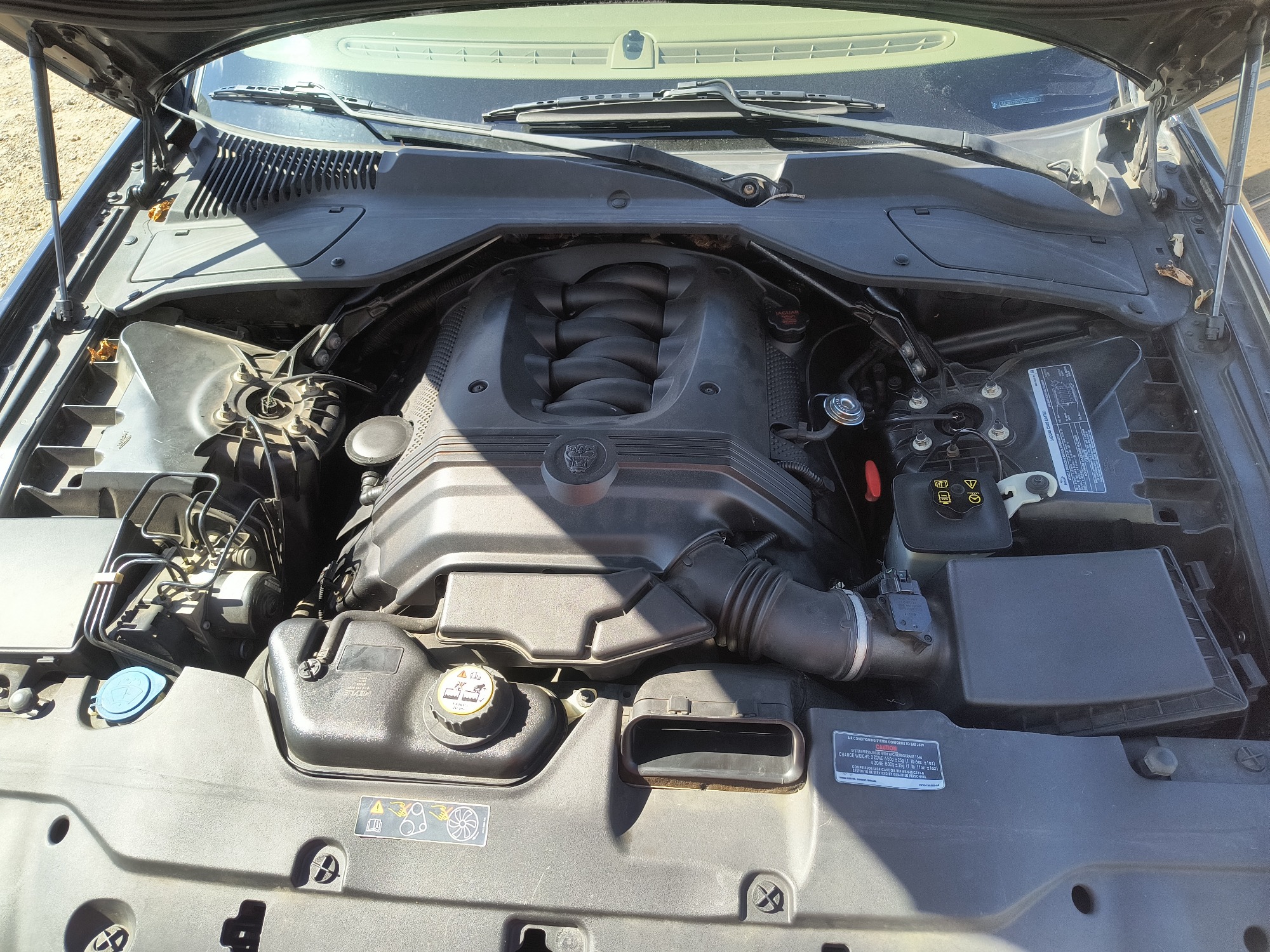 2005 jaguar xj-series xj8l with 123017 miles for sale near elk-river, minnesota 106564_49_engine_bay.jpg