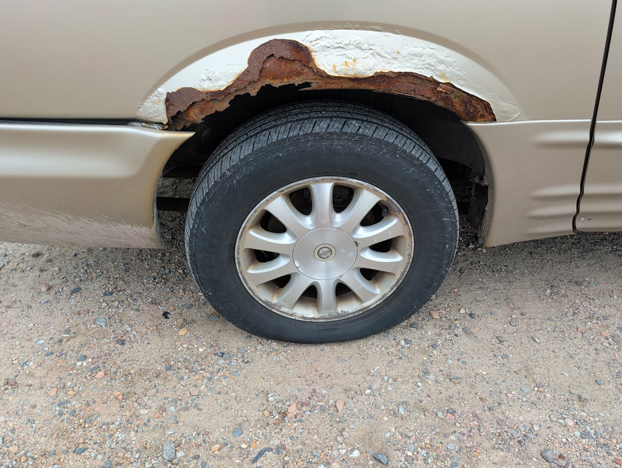 2003 chrysler town-and-country with 184015 miles for sale near elk-river, minnesota 106565_14_rear_pass_wheel.jpg