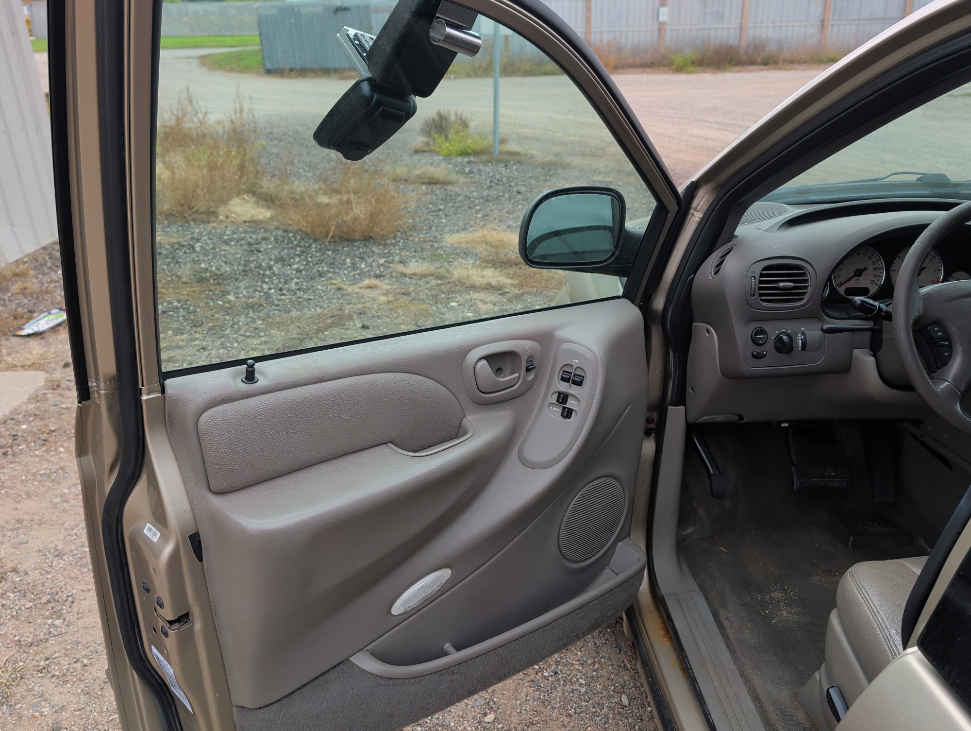 2003 chrysler town-and-country with 184015 miles for sale near elk-river, minnesota 106565_23_driver_door_panel.jpg