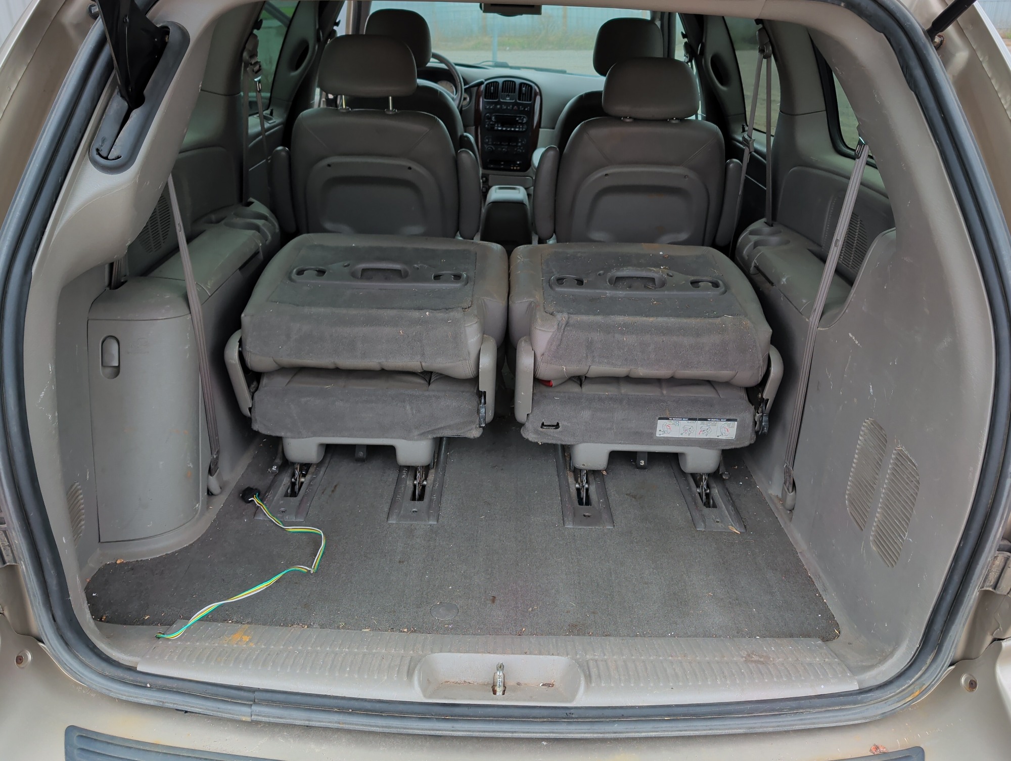 2003 chrysler town-and-country with 184015 miles for sale near elk-river, minnesota 106565_26_trunk.jpg