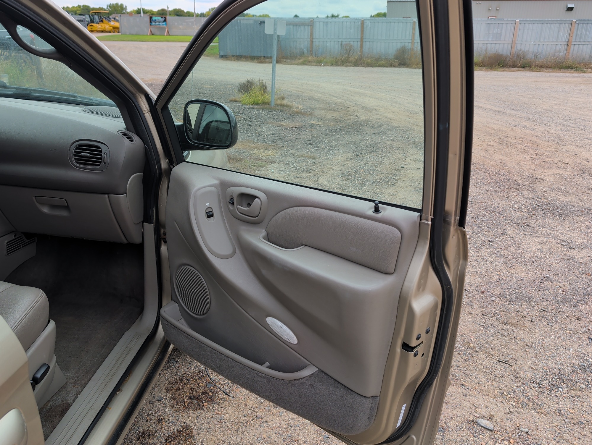 2003 chrysler town-and-country with 184015 miles for sale near elk-river, minnesota 106565_32_passenger_door_panel.jpg