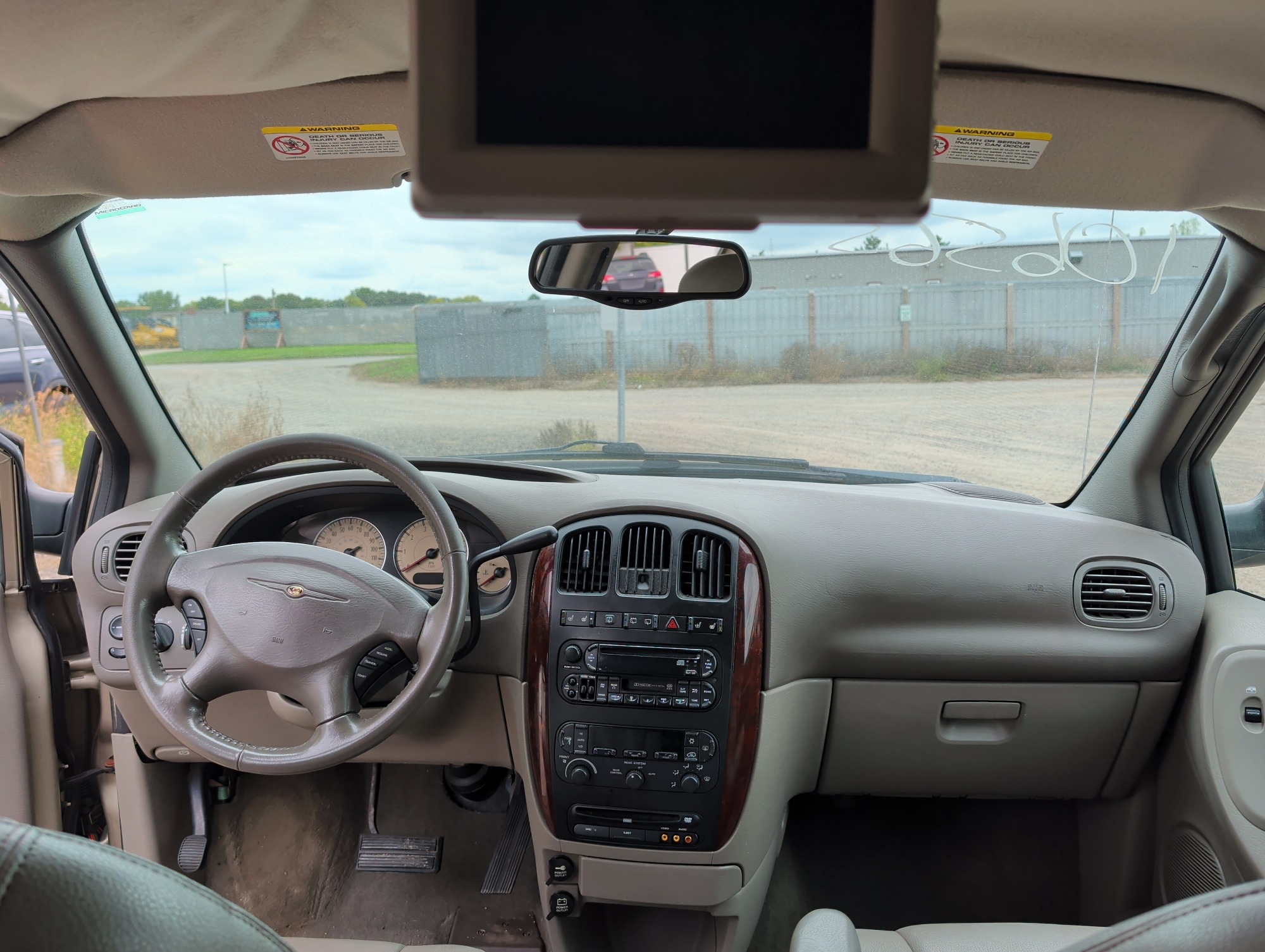 2003 chrysler town-and-country with 184015 miles for sale near elk-river, minnesota 106565_34_whole_dash.jpg