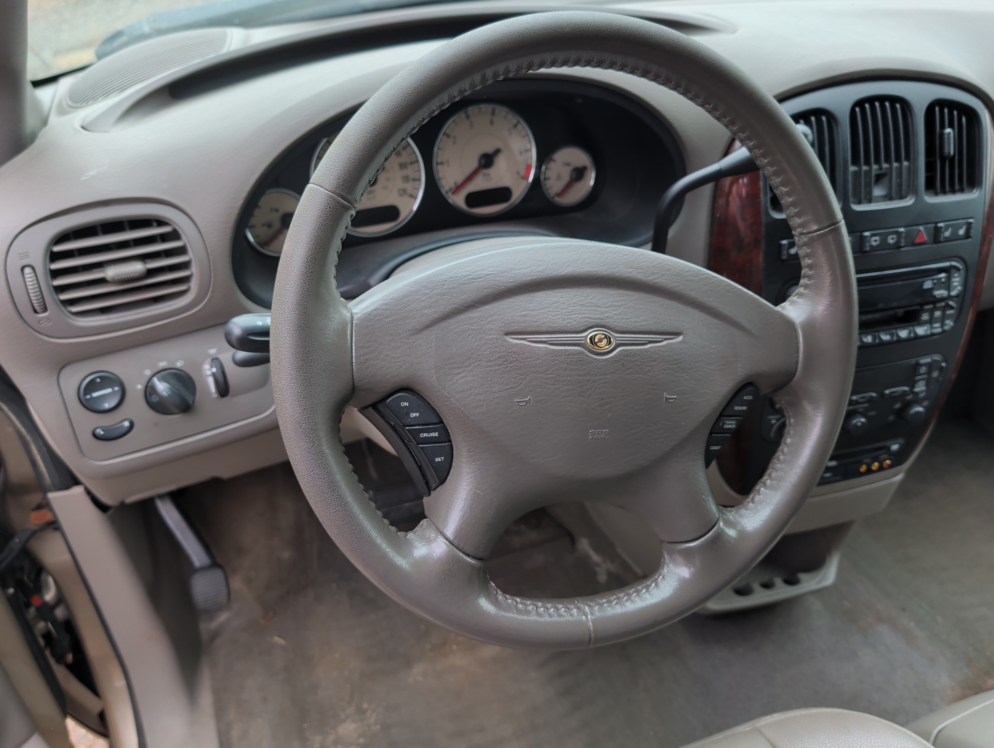 2003 chrysler town-and-country with 184015 miles for sale near elk-river, minnesota 106565_36_steering_wheel.jpg
