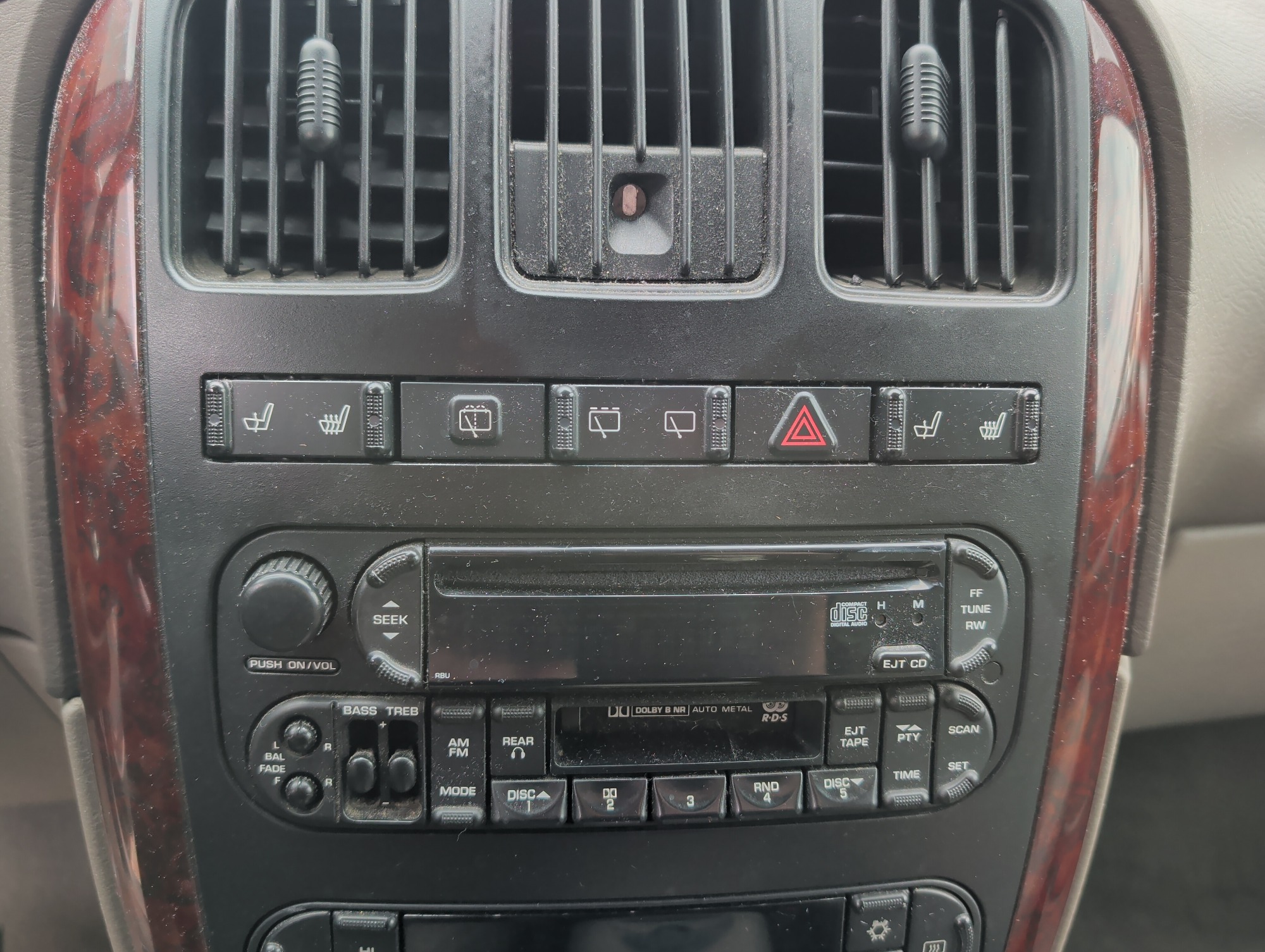 2003 chrysler town-and-country with 184015 miles for sale near elk-river, minnesota 106565_39_radio_closeup.jpg