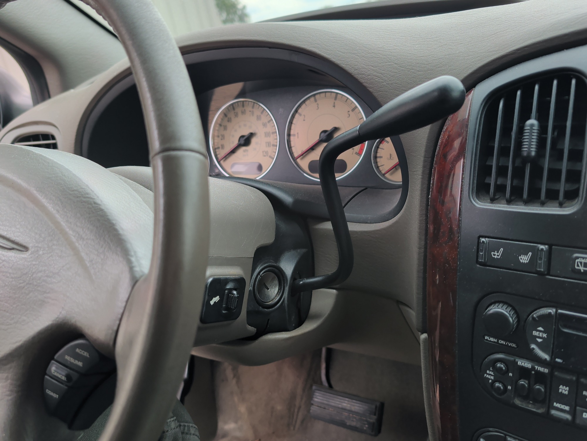 2003 chrysler town-and-country with 184015 miles for sale near elk-river, minnesota 106565_41_shifter.jpg