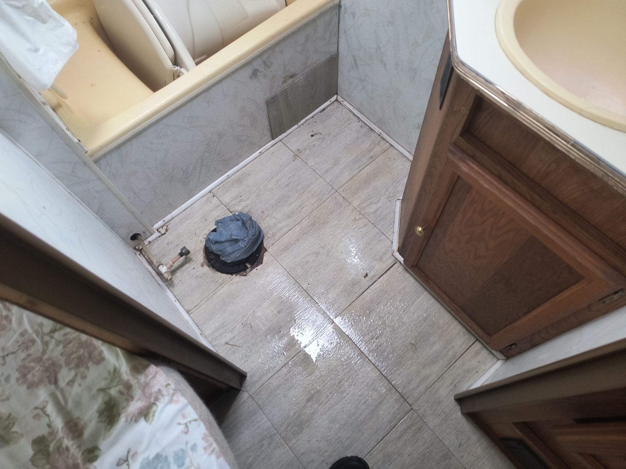 1998 aerolite travel-trailer - for sale near Elk River, Minnesota 106566_29_third_row_seat.jpg