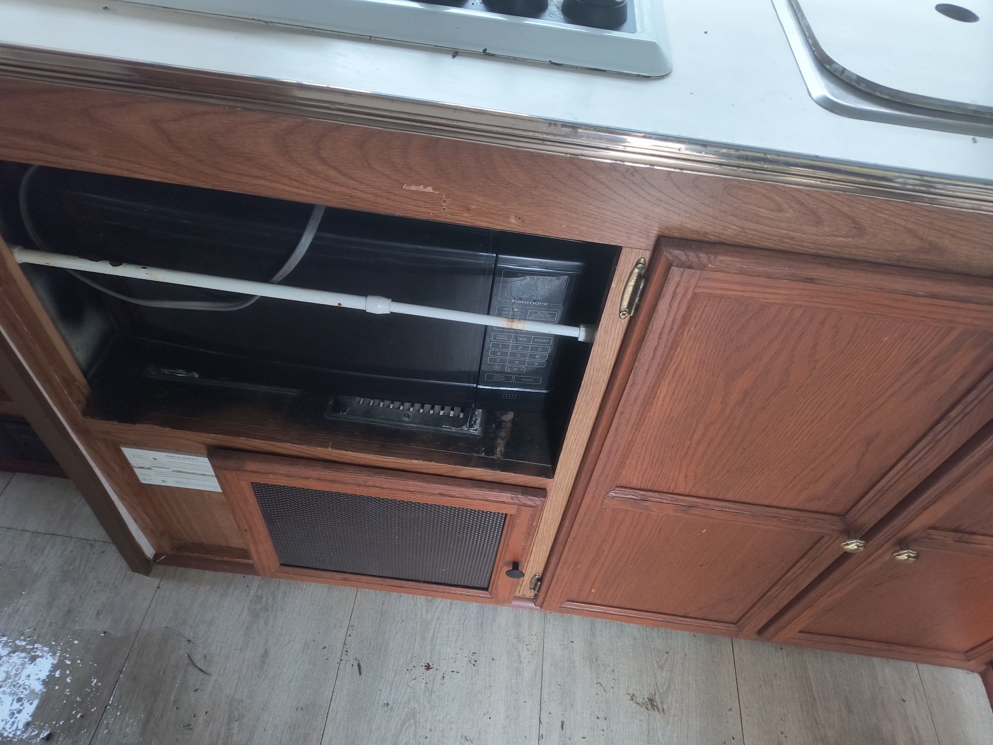 1998 aerolite travel-trailer - for sale near Elk River, Minnesota 106566_36_steering_wheel.jpg