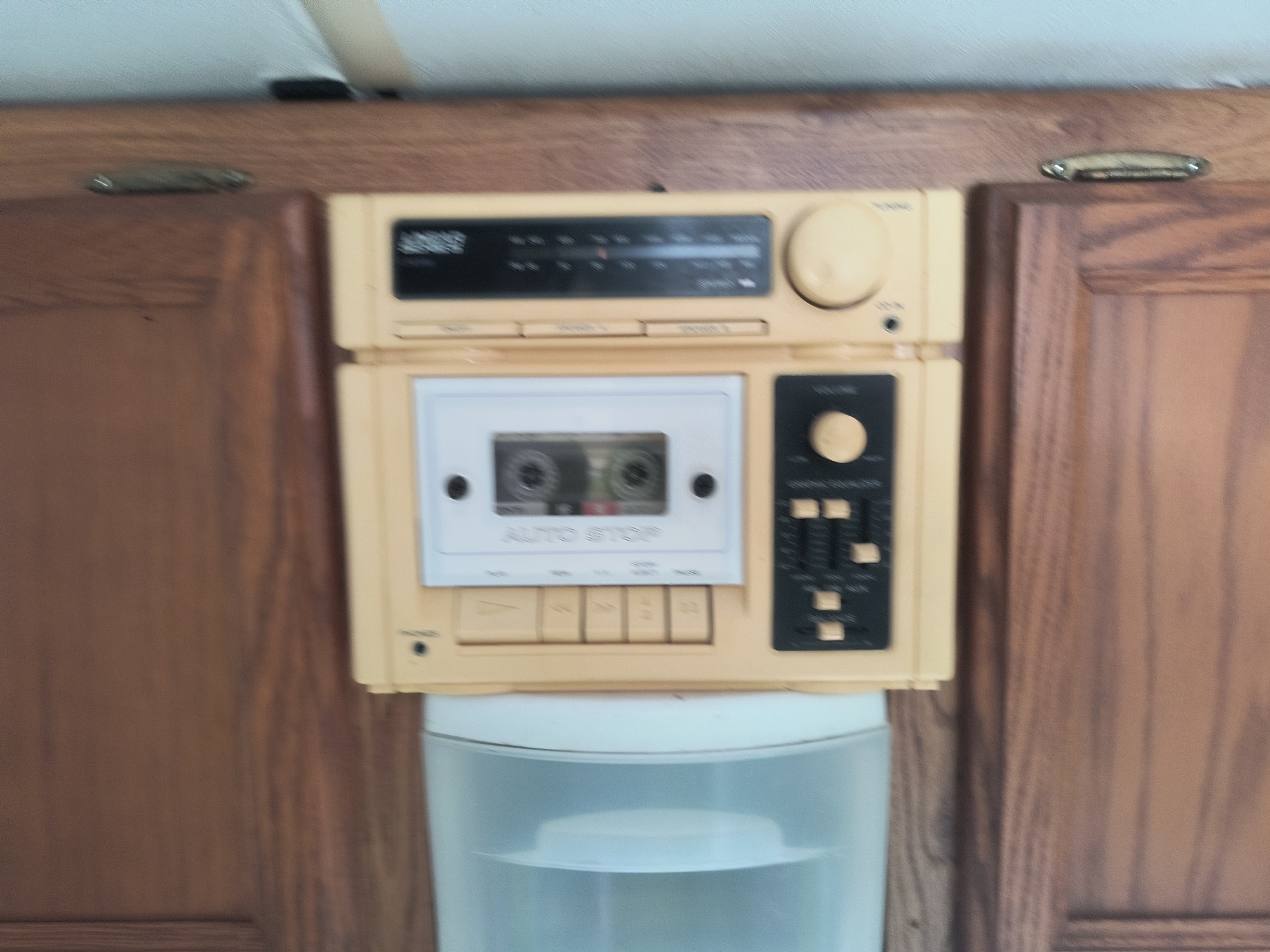 1998 aerolite travel-trailer - for sale near Elk River, Minnesota 106566_39_radio_closeup.jpg