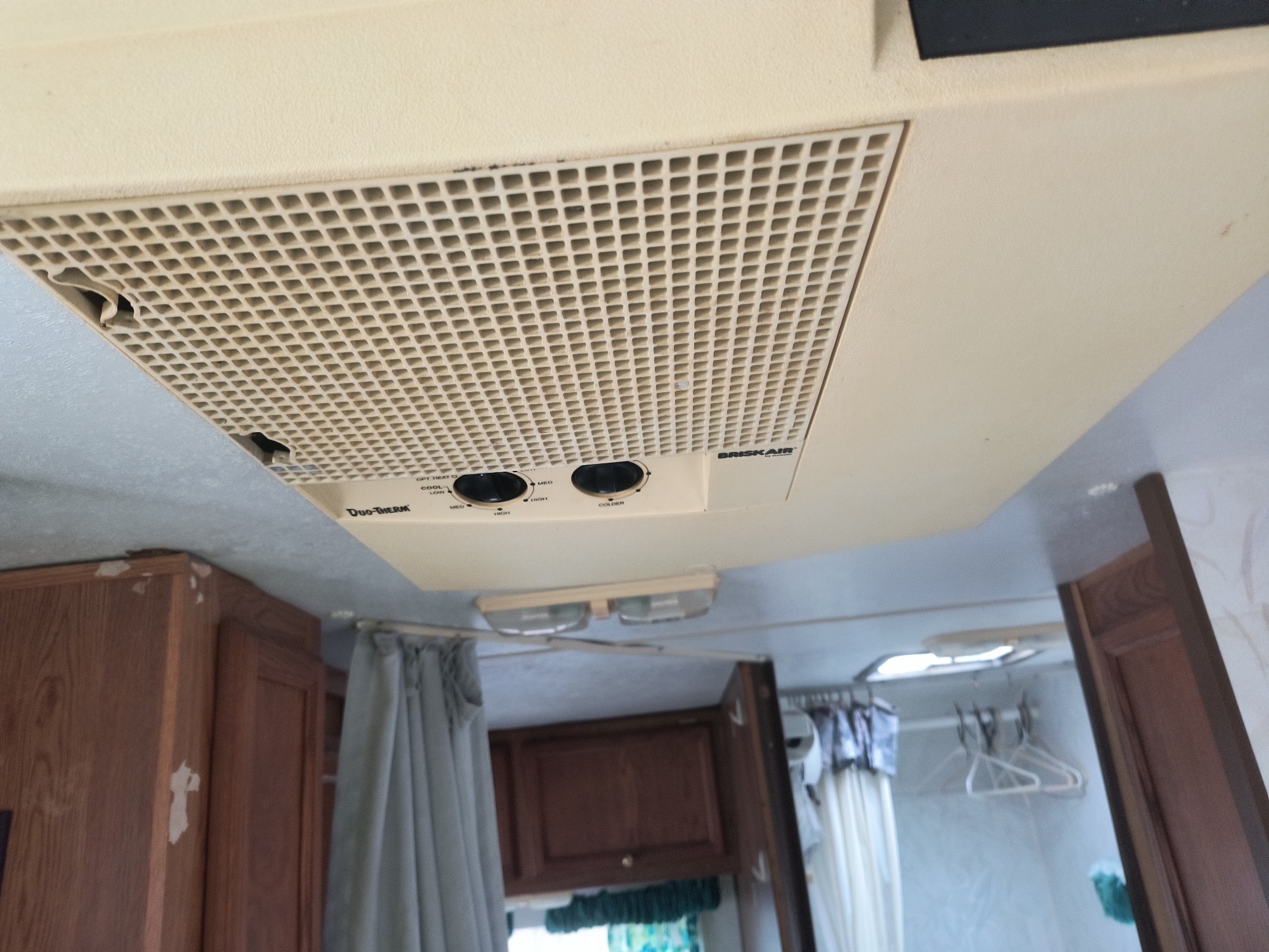 1998 aerolite travel-trailer - for sale near Elk River, Minnesota 106566_40_climate_control.jpg