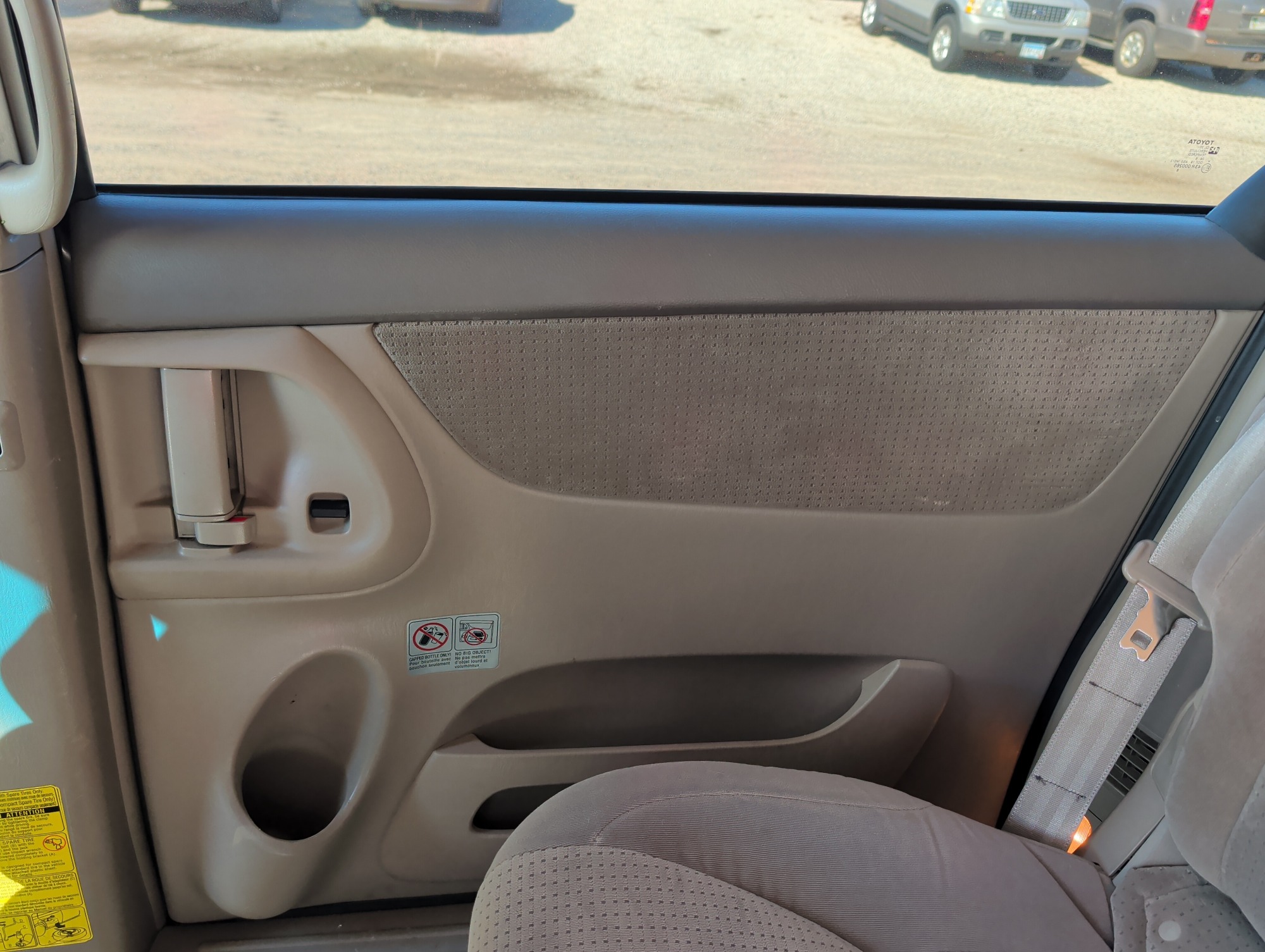 2006 toyota sienna le-7-passenger with 274406 miles for sale near elk-river, minnesota 106567_25_drv_rear_door_panel.jpg