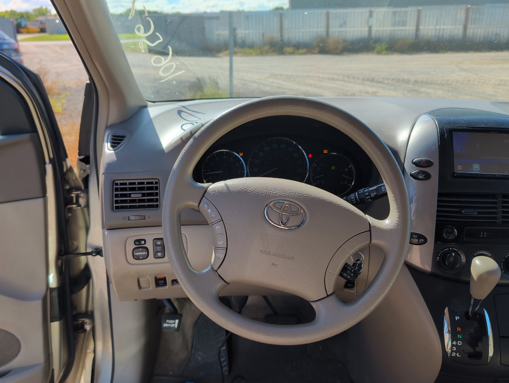 2006 toyota sienna le-7-passenger with 274406 miles for sale near elk-river, minnesota 106567_33_dash_from_driver.jpg
