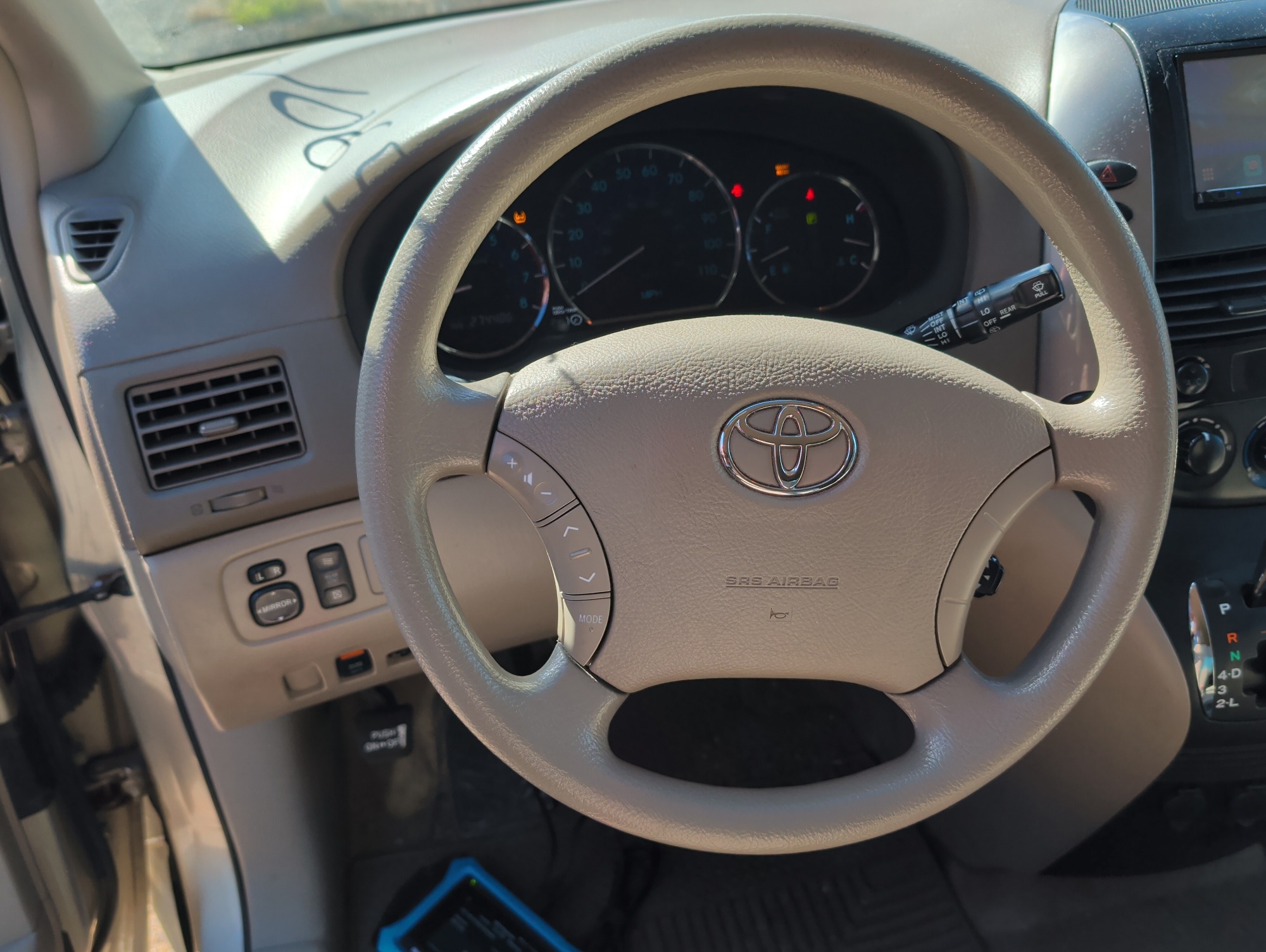2006 toyota sienna le-7-passenger with 274406 miles for sale near elk-river, minnesota 106567_36_steering_wheel.jpg