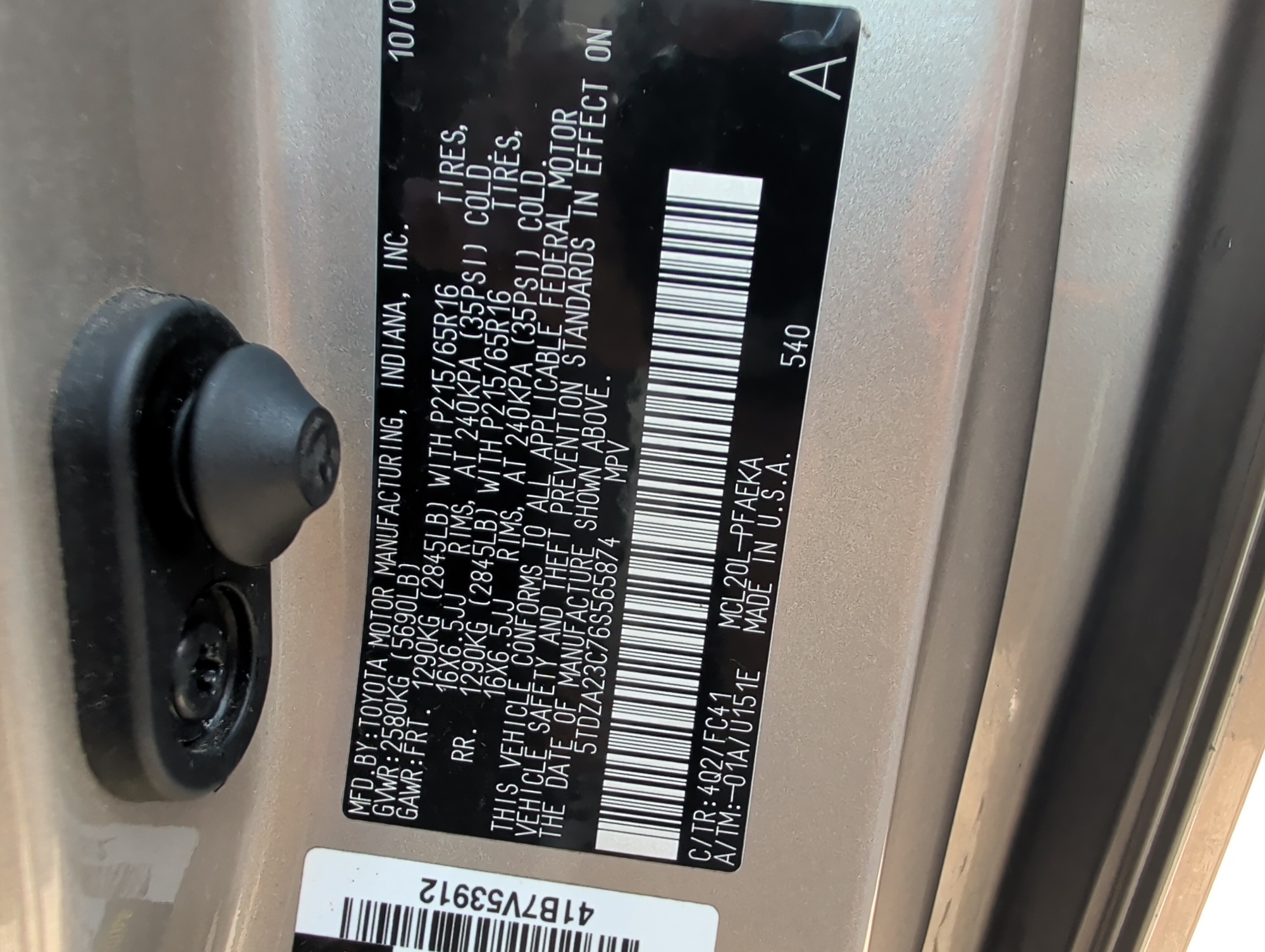 2006 toyota sienna le-7-passenger with 274406 miles for sale near elk-river, minnesota 106567_47_door_vin_sticker.jpg