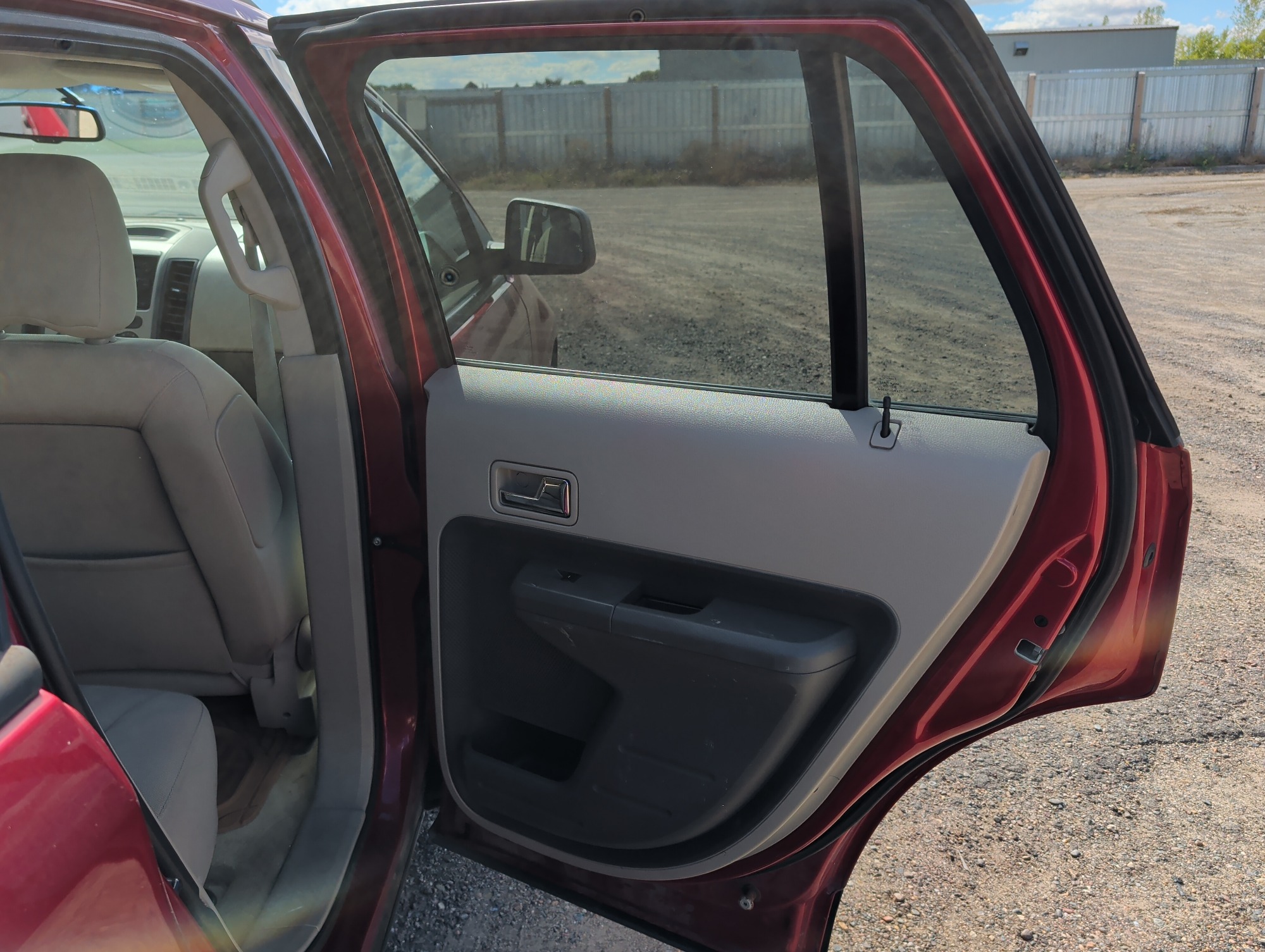 2007 ford edge se-fwd with 258081 miles for sale near elk-river, minnesota 106568_30_pass_rear_door_panel.jpg