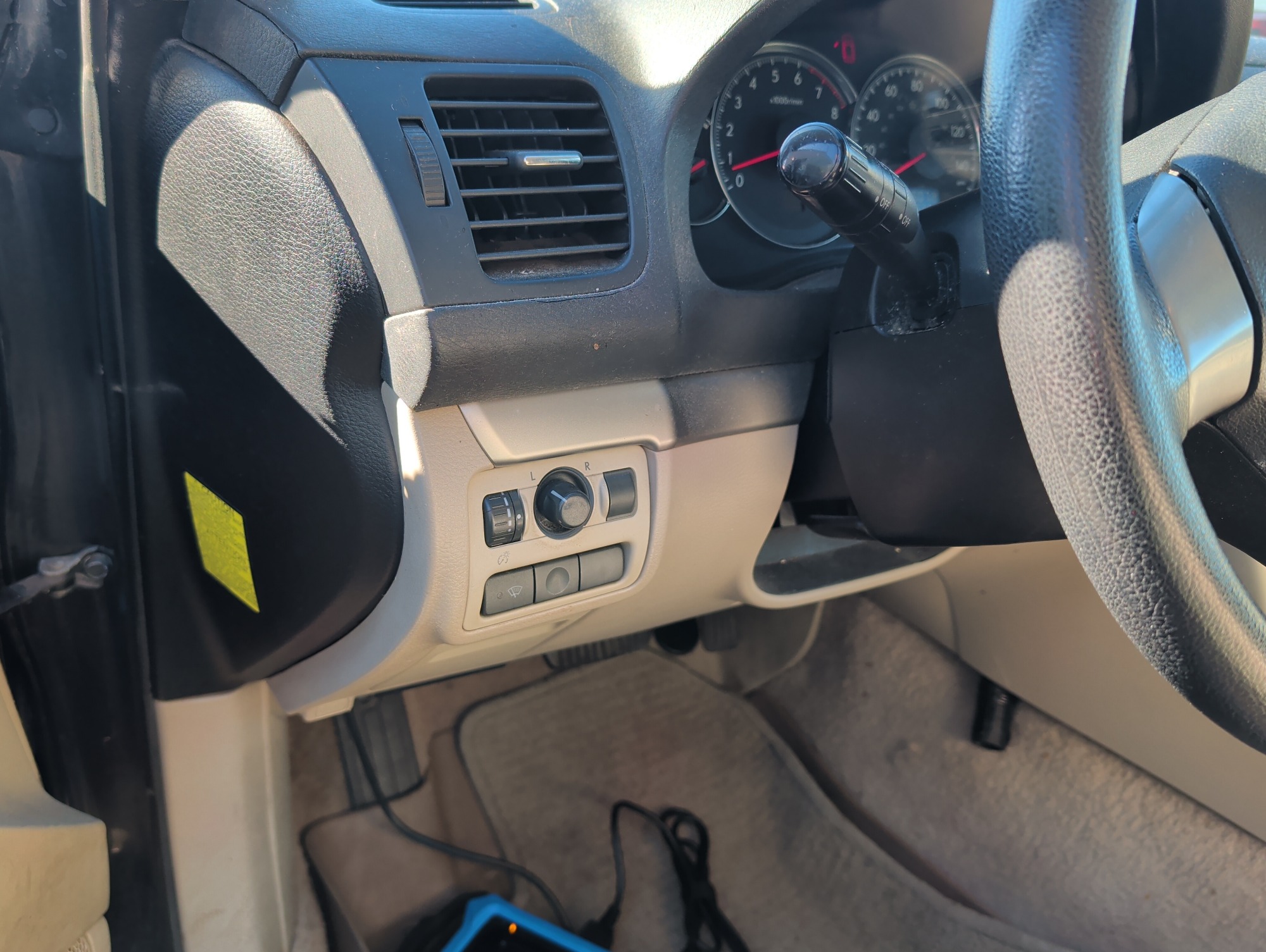 2008 subaru outback 2.5i with 185699 miles for sale near elk-river, minnesota 106569_37_left_of_steering_wheel.jpg