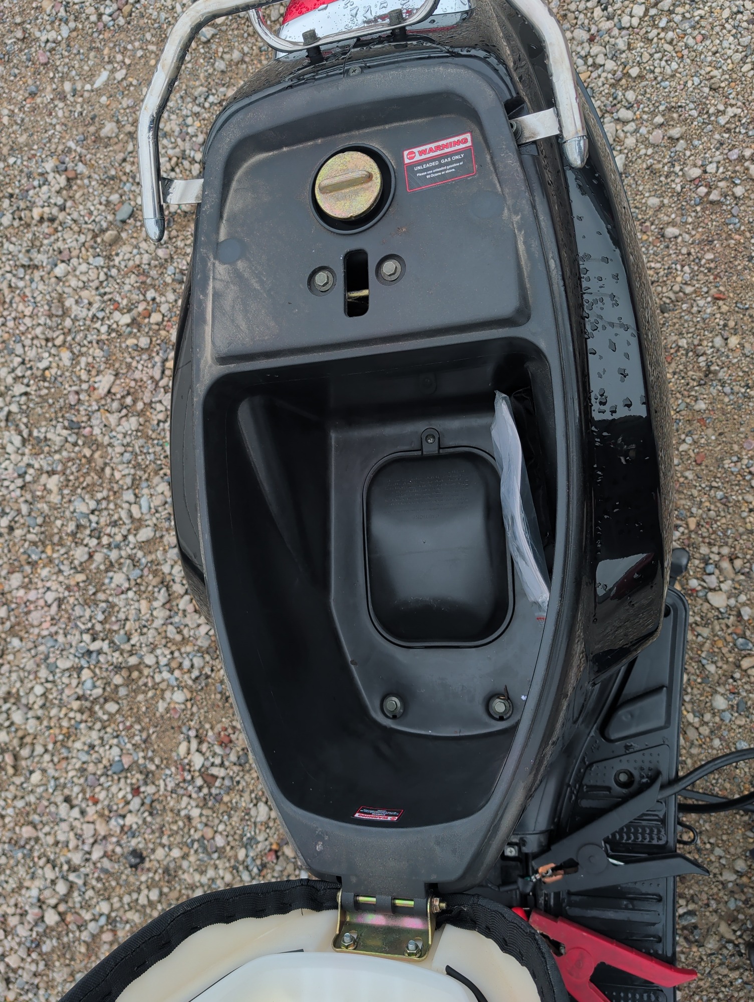 2025 zhng-lucky moped with 724 miles for sale near Elk River, Minnesota 106575_31_passenger_seat.jpg