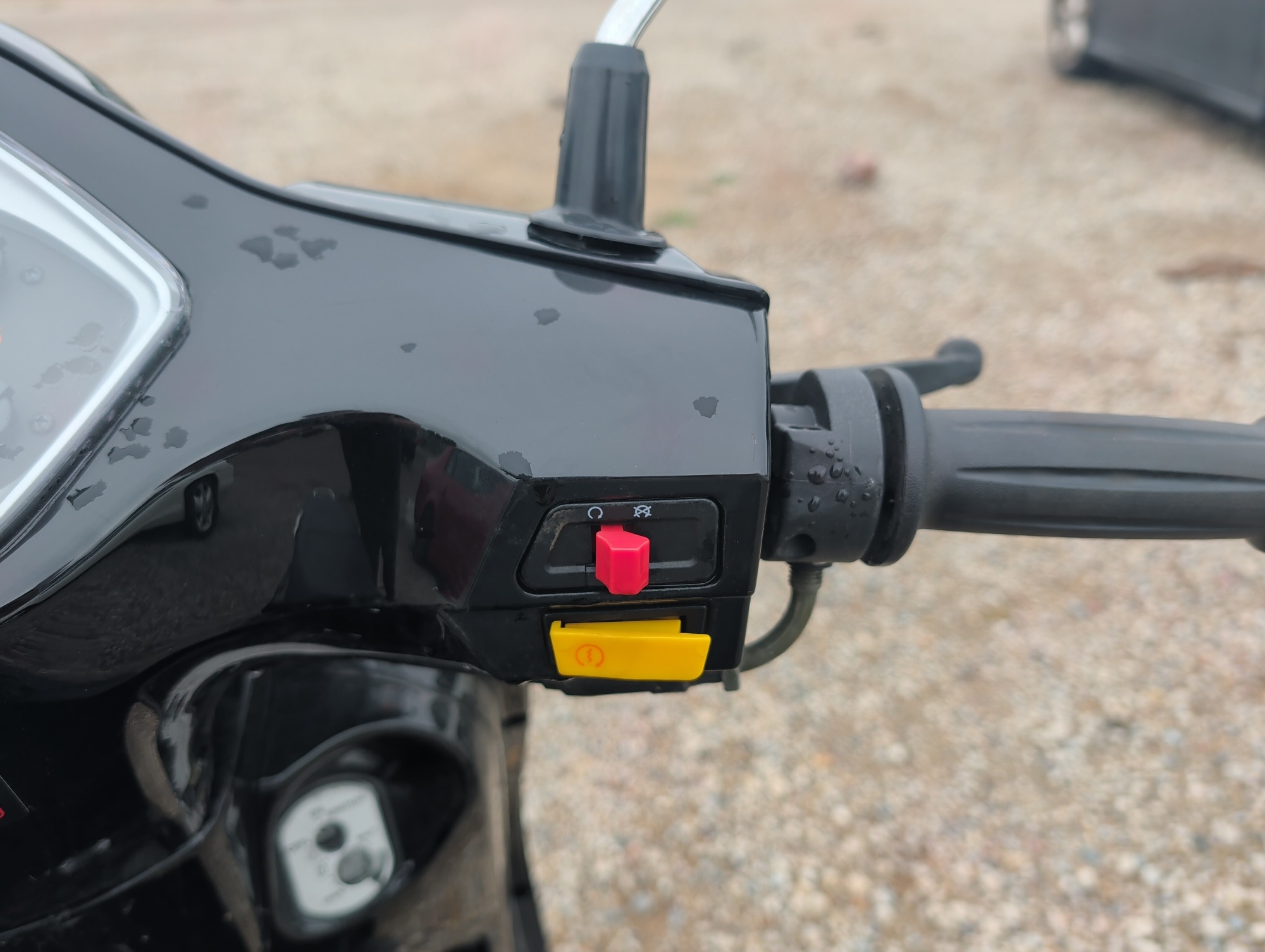2025 zhng-lucky moped with 724 miles for sale near Elk River, Minnesota 106575_41_shifter.jpg