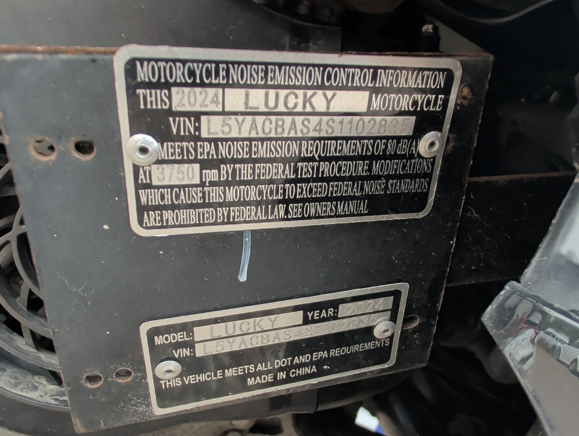 2025 zhng-lucky moped with 724 miles for sale near Elk River, Minnesota 106575_48_windshield_vin_plate.jpg