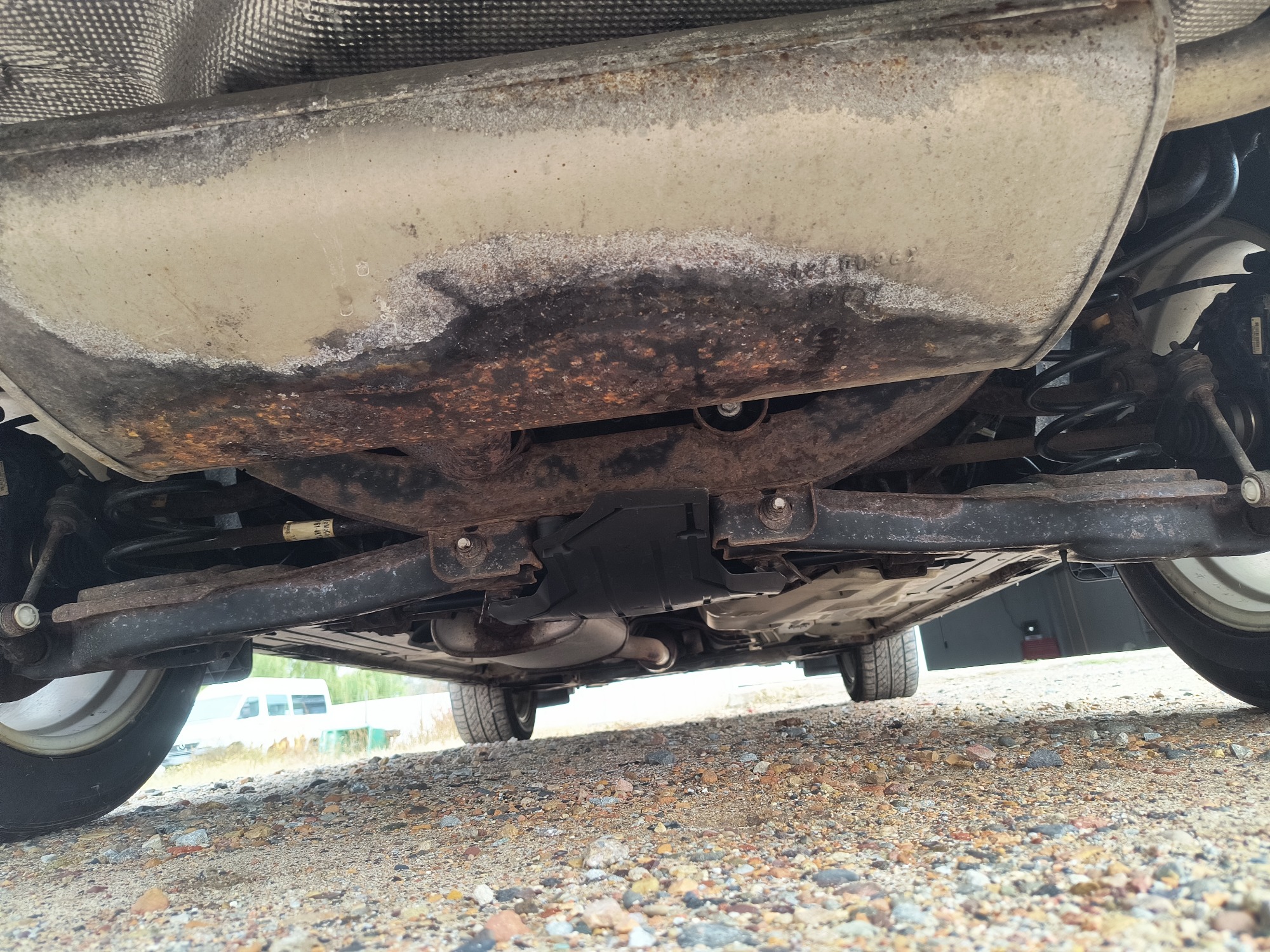 2017 ford escape se-4wd with 175150 miles for sale near Elk River, Minnesota 106576_19_undercar_rear.jpg