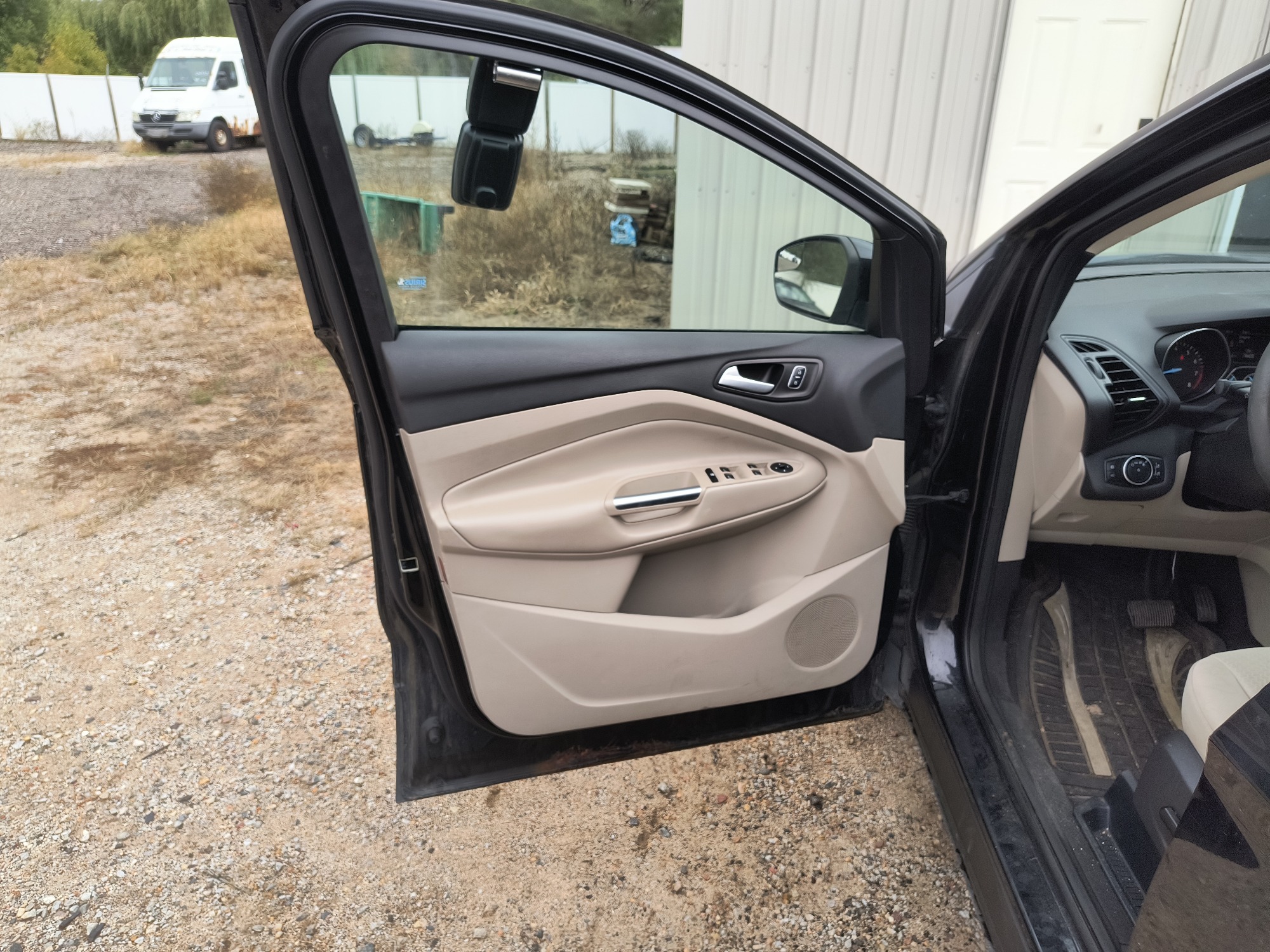 2017 ford escape se-4wd with 175150 miles for sale near Elk River, Minnesota 106576_23_driver_door_panel.jpg