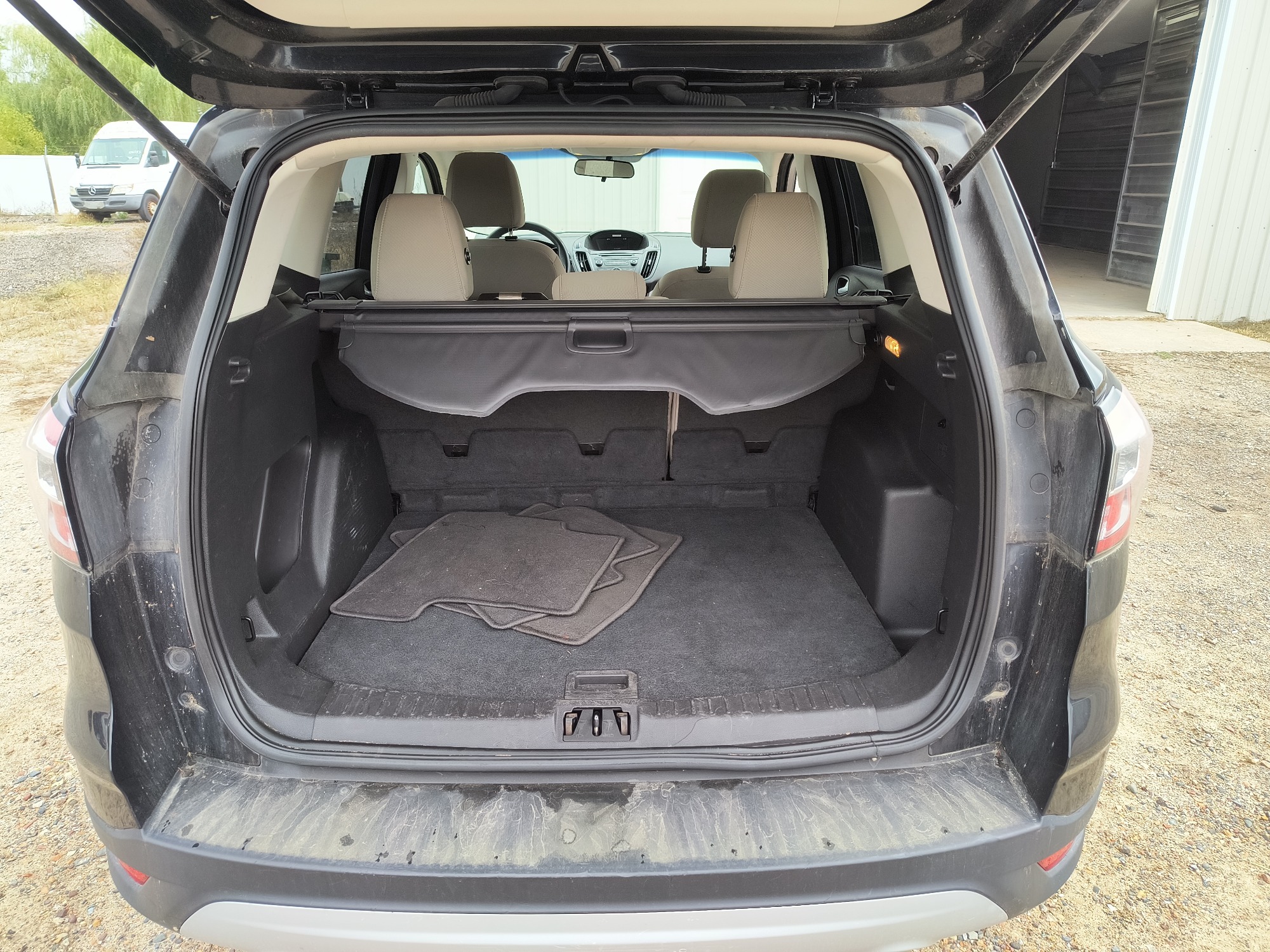 2017 ford escape se-4wd with 175150 miles for sale near Elk River, Minnesota 106576_26_trunk.jpg