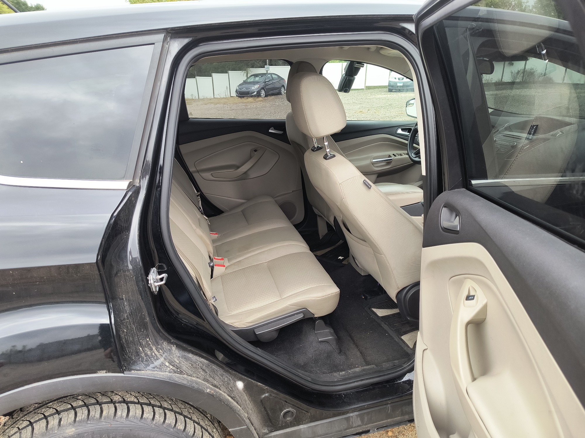 2017 ford escape se-4wd with 175150 miles for sale near Elk River, Minnesota 106576_28_pass_rear_seat.jpg