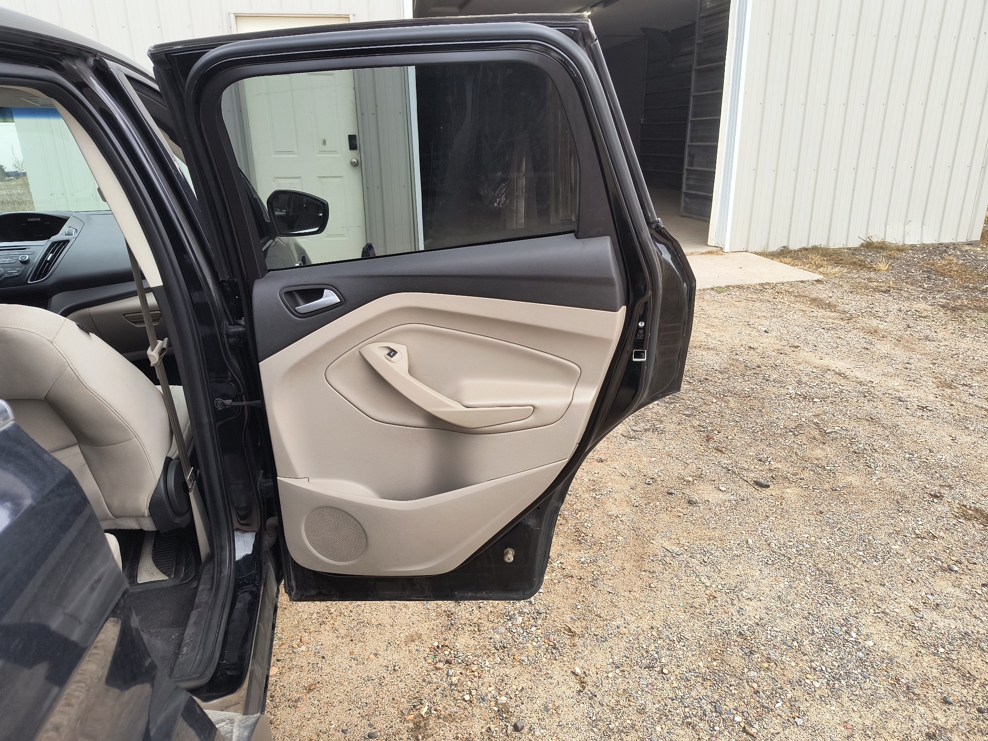 2017 ford escape se-4wd with 175150 miles for sale near Elk River, Minnesota 106576_30_pass_rear_door_panel.jpg